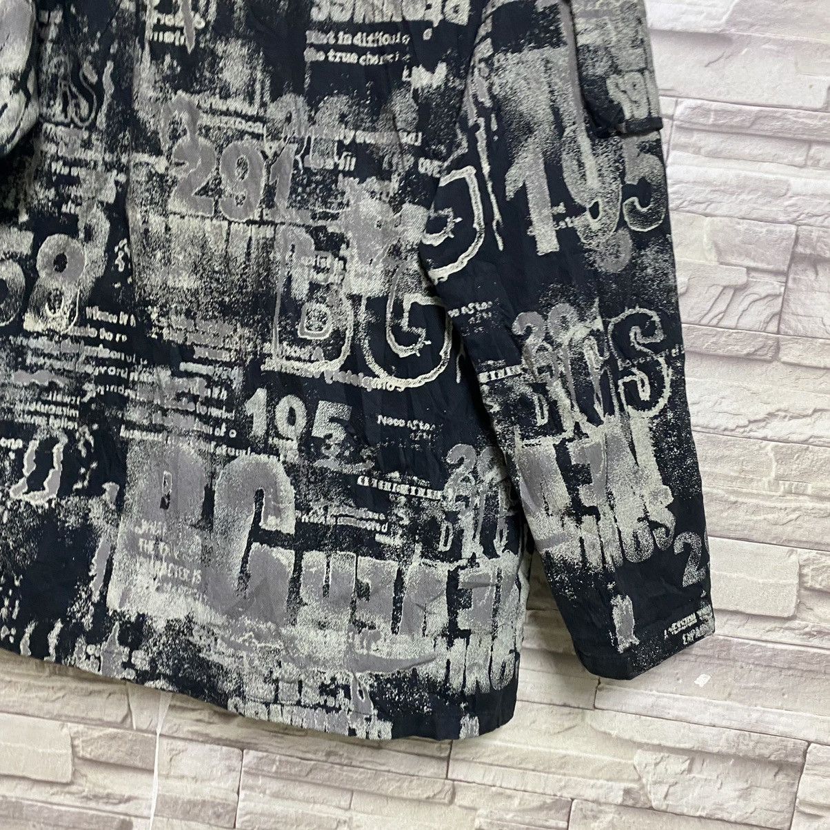 BERNINGS SHO 🇯🇵BERNING SHO Newspaper Printed Jacket Size US L / EU 52-54 / 3 - 14 Thumbnail