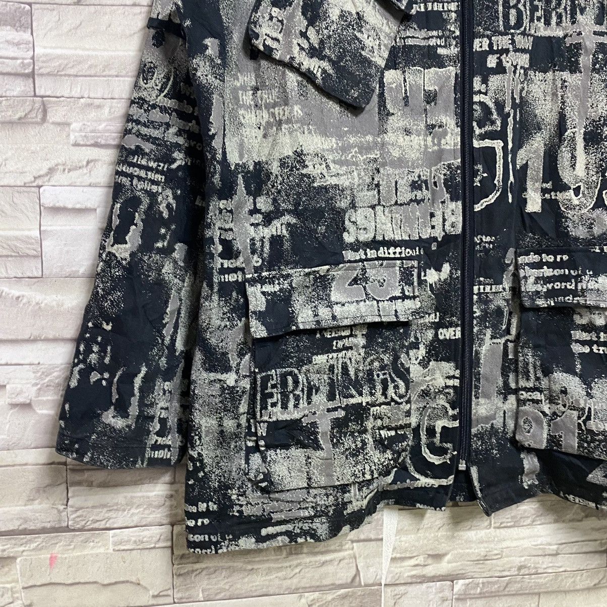 BERNINGS SHO 🇯🇵BERNING SHO Newspaper Printed Jacket Size US L / EU 52-54 / 3 - 9 Thumbnail