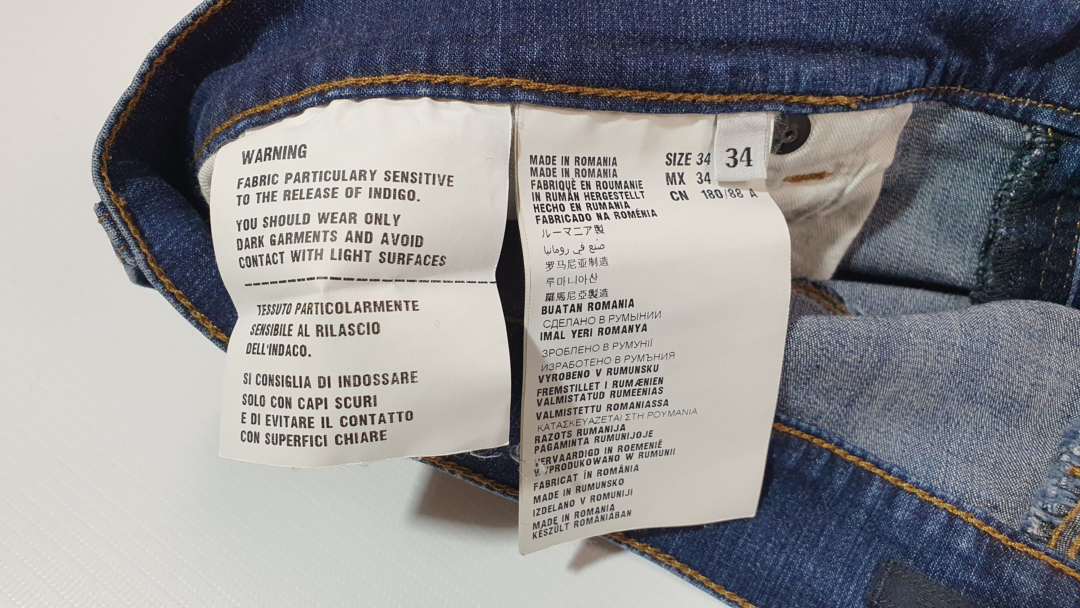 Prada Luxury Prada Tight Light Jeans Size US 32 / EU 48 - 11 Thumbnail