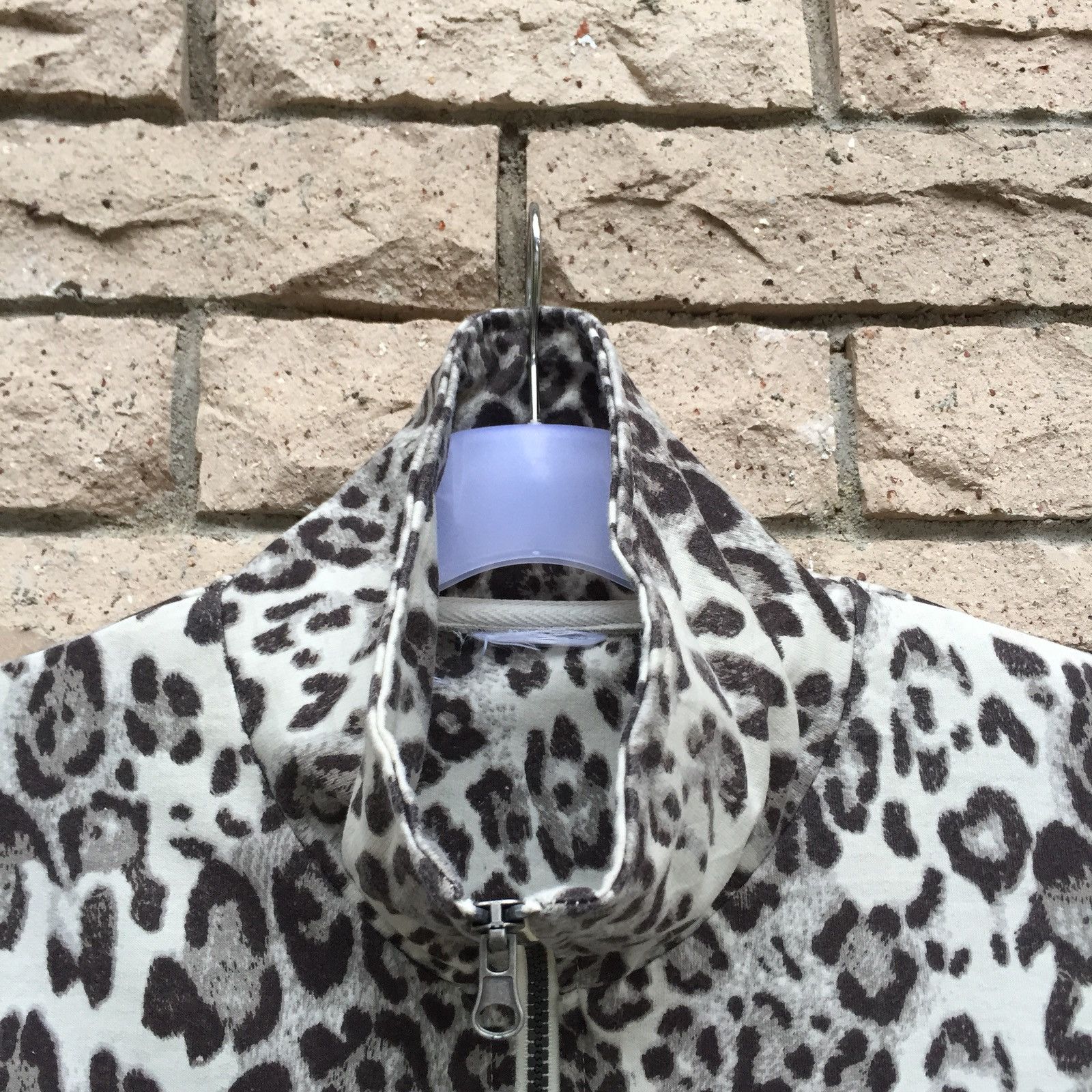 Other Cheetah striped jacket.. full print design.. all over print Size US M / EU 48-50 / 2 - 4 Thumbnail