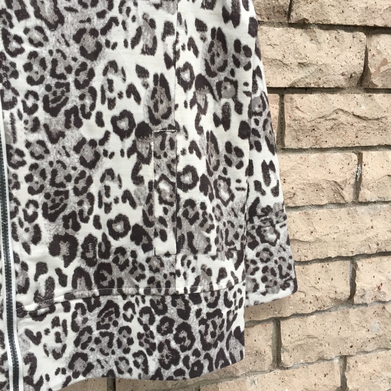 Other Cheetah striped jacket.. full print design.. all over print Size US M / EU 48-50 / 2 - 5 Thumbnail