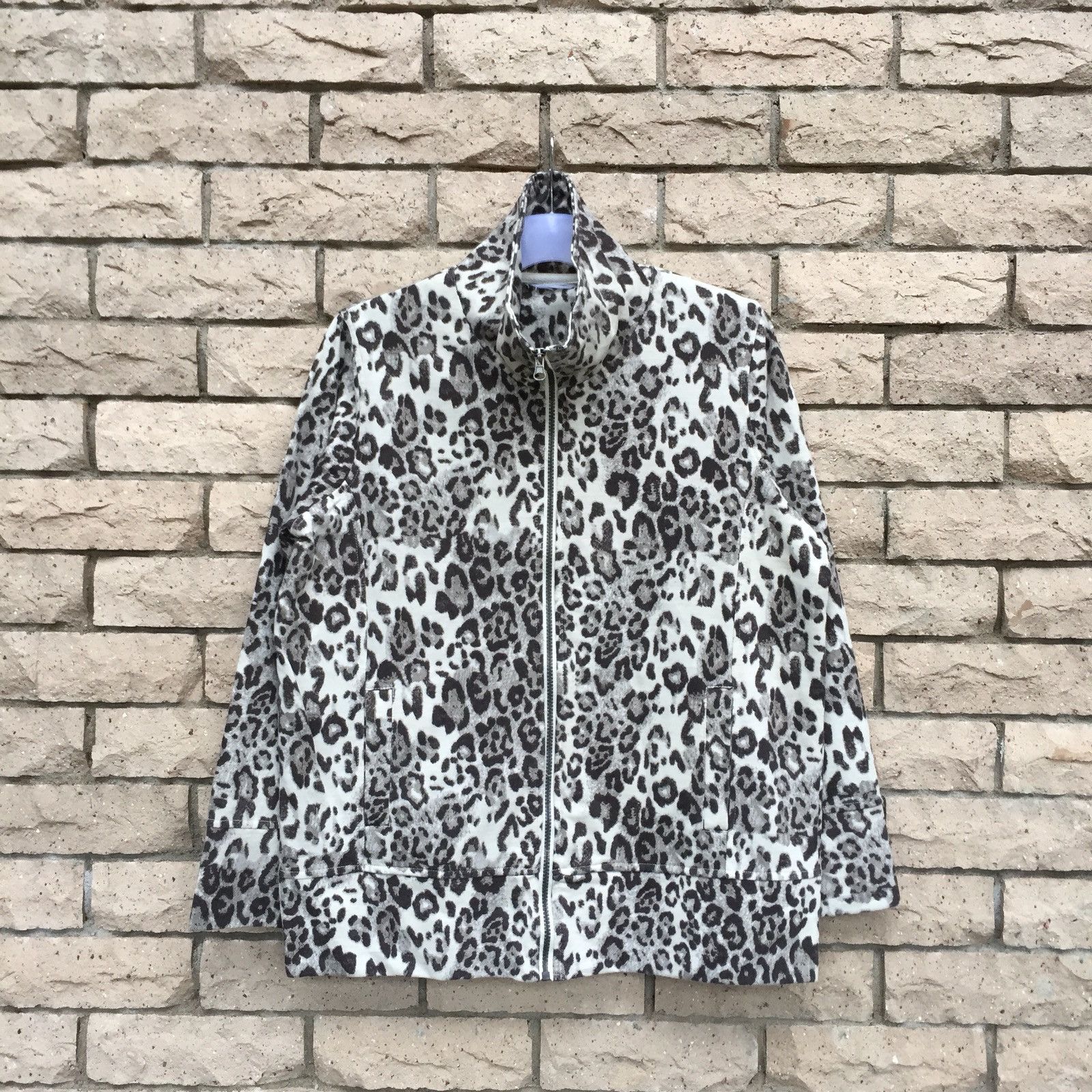 Other Cheetah striped jacket.. full print design.. all over print Size US M / EU 48-50 / 2 - 1 Thumbnail