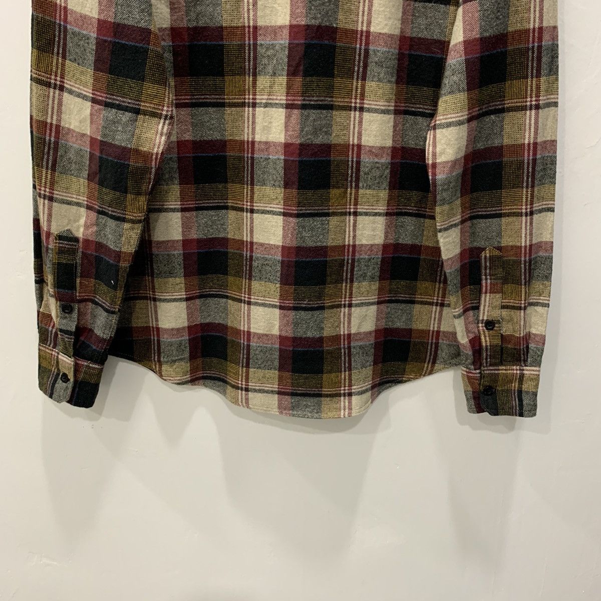 Dravus × Flannel DRAVUS flannel button ups.. scottish stripe.. nice design Size US S / EU 44-46 / 1 - 8 Thumbnail