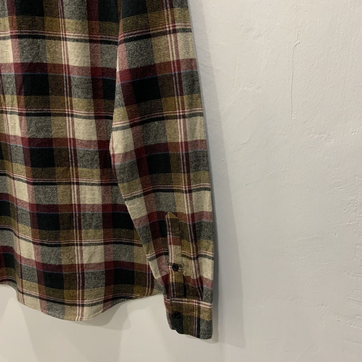 Dravus × Flannel DRAVUS flannel button ups.. scottish stripe.. nice design Size US S / EU 44-46 / 1 - 9 Thumbnail