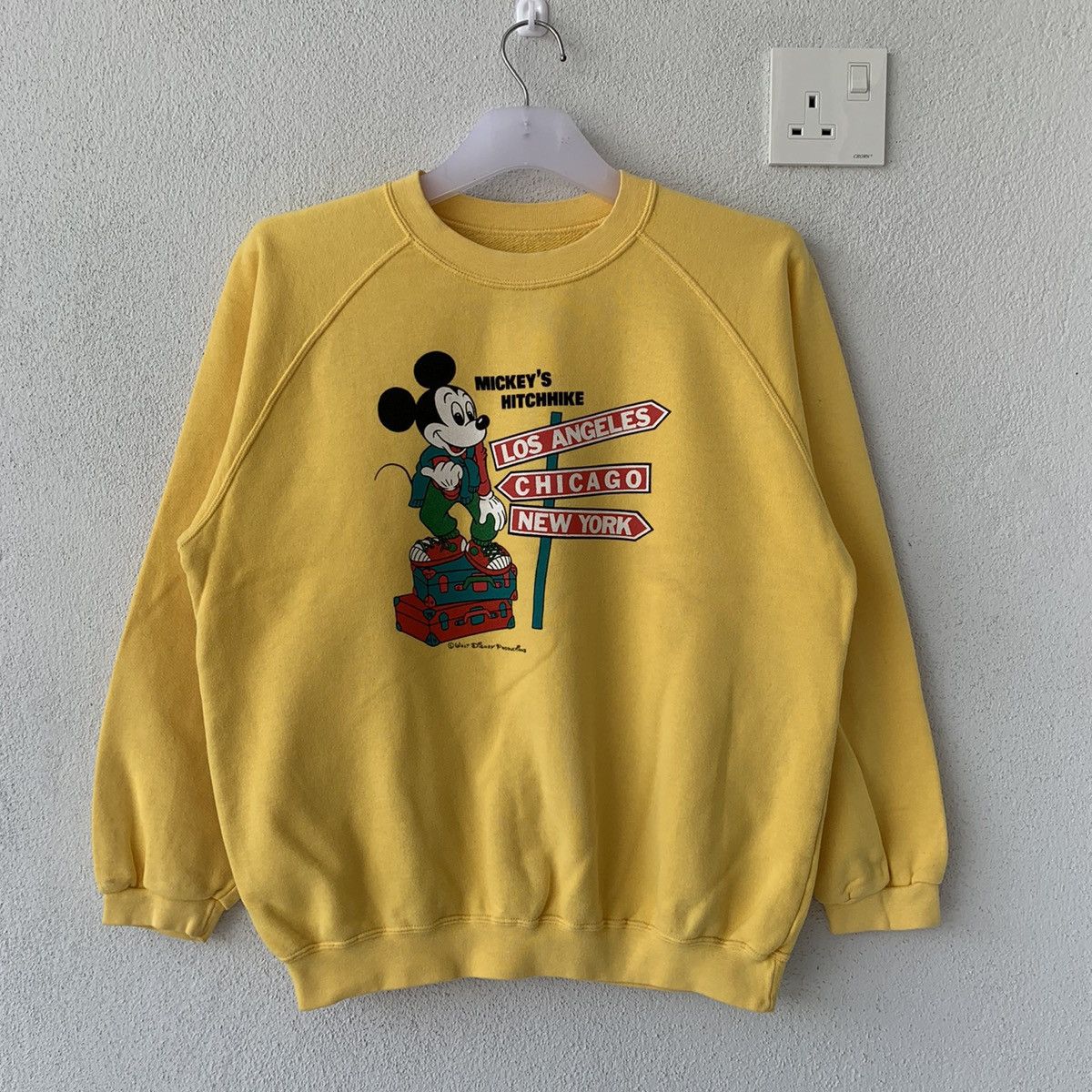 vintage MICKEY MOUSE sweatshirt spell out big design..