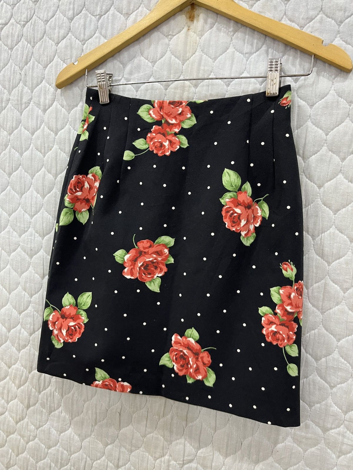 Designer × Japanese Brand (Ooo). CECIL MCBEE JAPANESE HYPEBEAST FLORAL SKIRTS Size 24" / US 00 / IT 34 - 2 Thumbnail