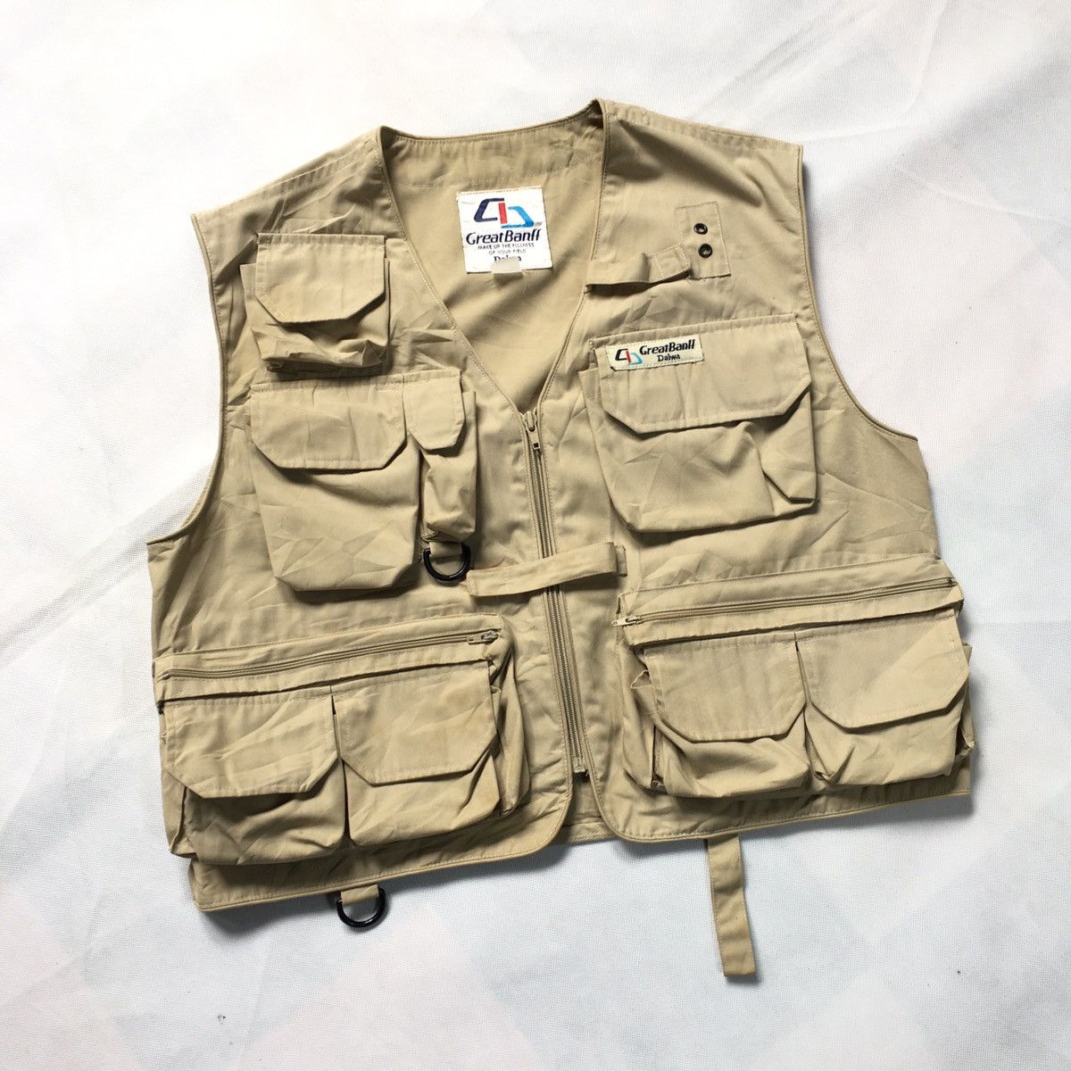 image of Outdoor Style Go Out Daiwa Multipocket Tech Tactical Zipper Utility Vest in Beige (Size Medium)