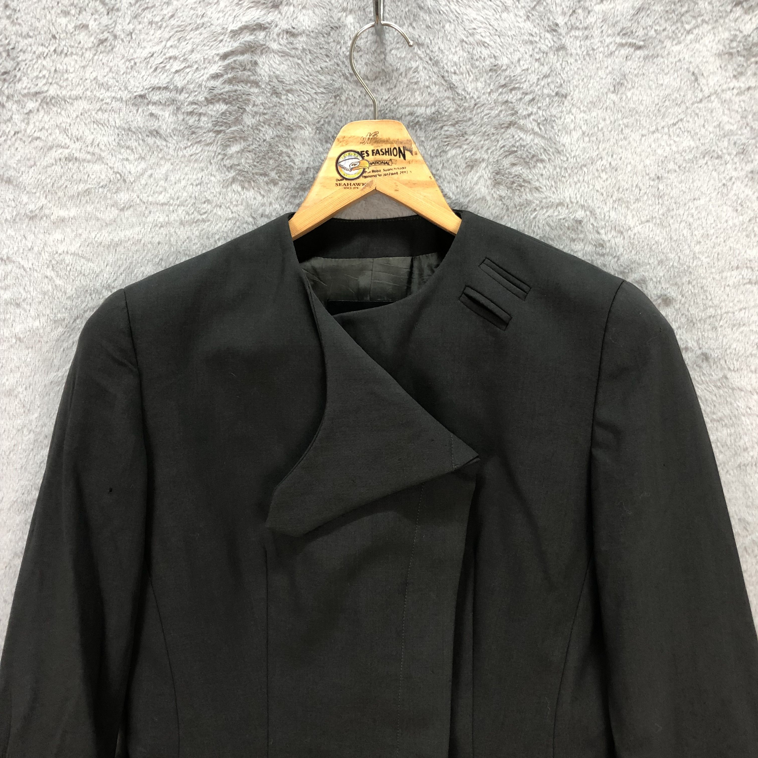 Emporio Armani EMPORIO ARMANI A MILANO-BORGONUOVO 21 SUIT JACKET #5923-213 Size S / US 4 / IT 40 - 3 Thumbnail