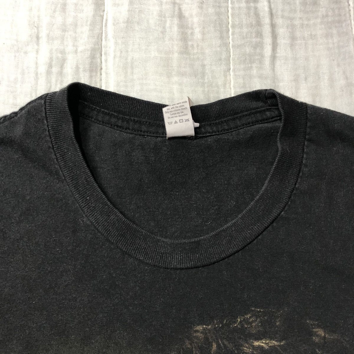 Vintage vintage Y2K Twilight New Moon Movie T Shirt Size US S / EU 44-46 / 1 - 4 Thumbnail