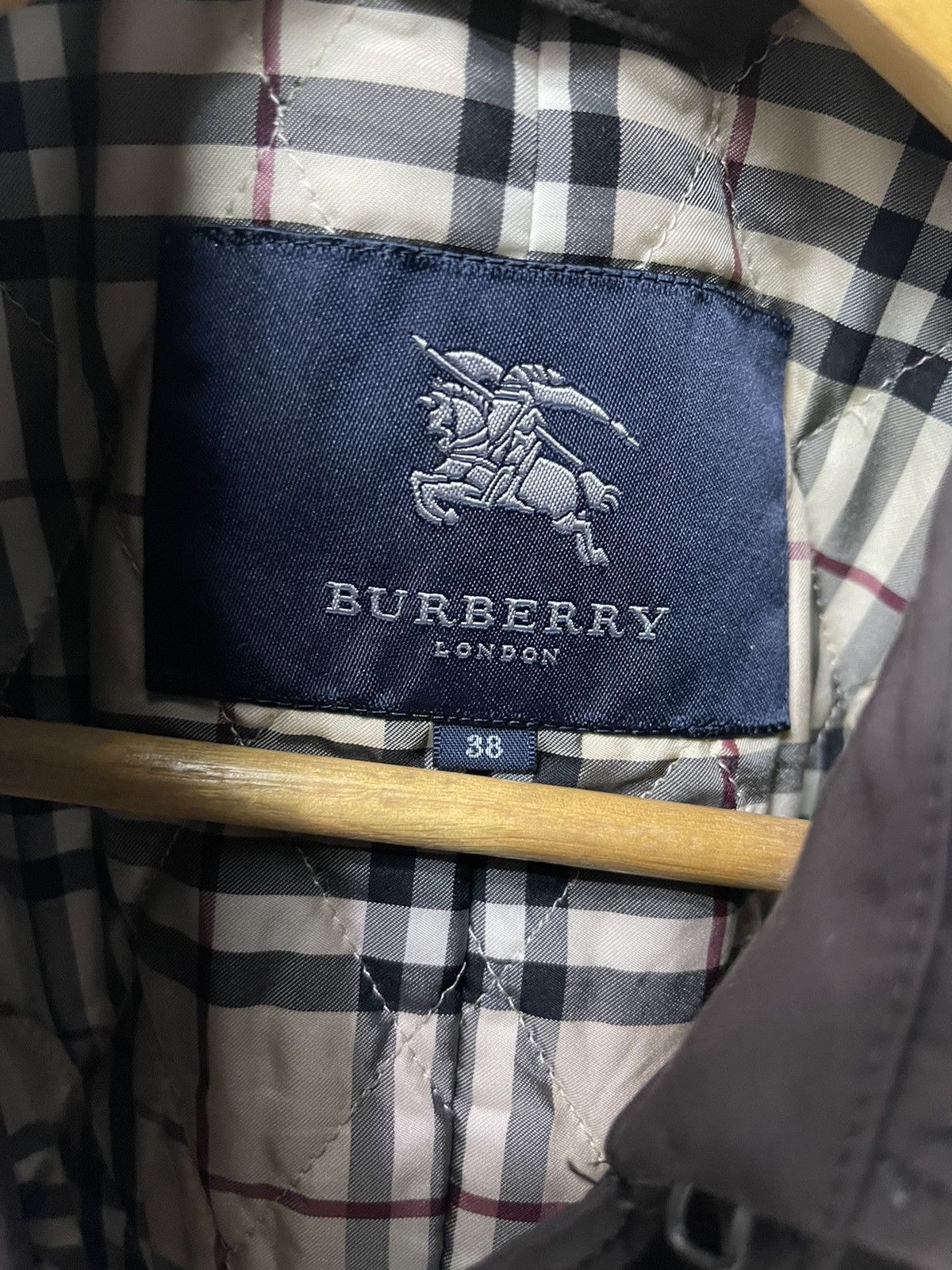 Burberry BURBERRY LONDON LIGHT JACKET (size 38) Size US M / EU 48-50 / 2 - 5 Thumbnail