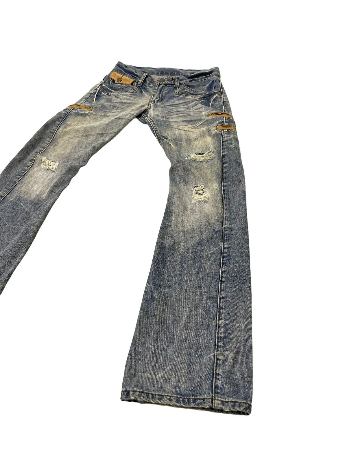 Japanese Brand Flare Jeans Rattletrap Distress Curv Leg Low Rise 2🟦1 Size US 29 - 3 Thumbnail