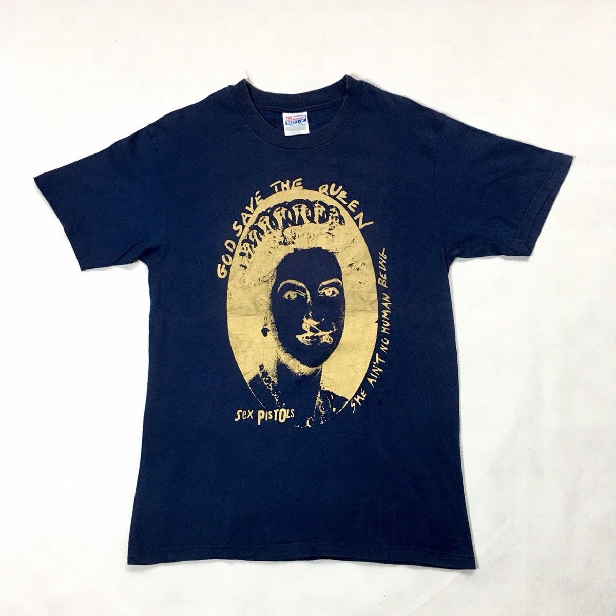 Band Tees × Hanes × Vintage Rare! Vintage 90s Sex Pistols Jamie Reid God Save Queen Tee Size US M / EU 48-50 / 2 - 1 Thumbnail