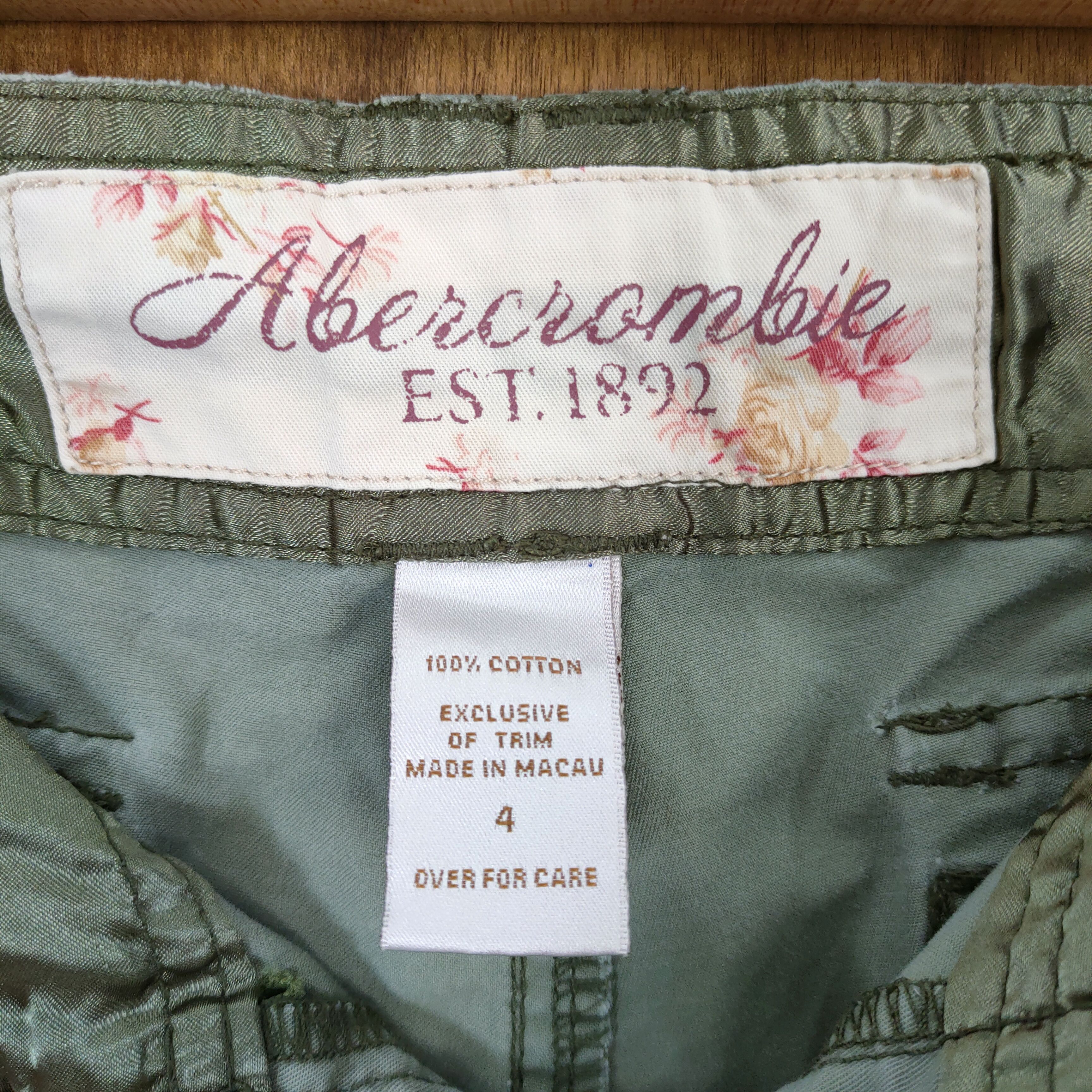Abercrombie & Fitch A&F MULTIPOCKET FADED WOMAN CARGO PANTS Size US 30 / EU 46 - 13 Thumbnail