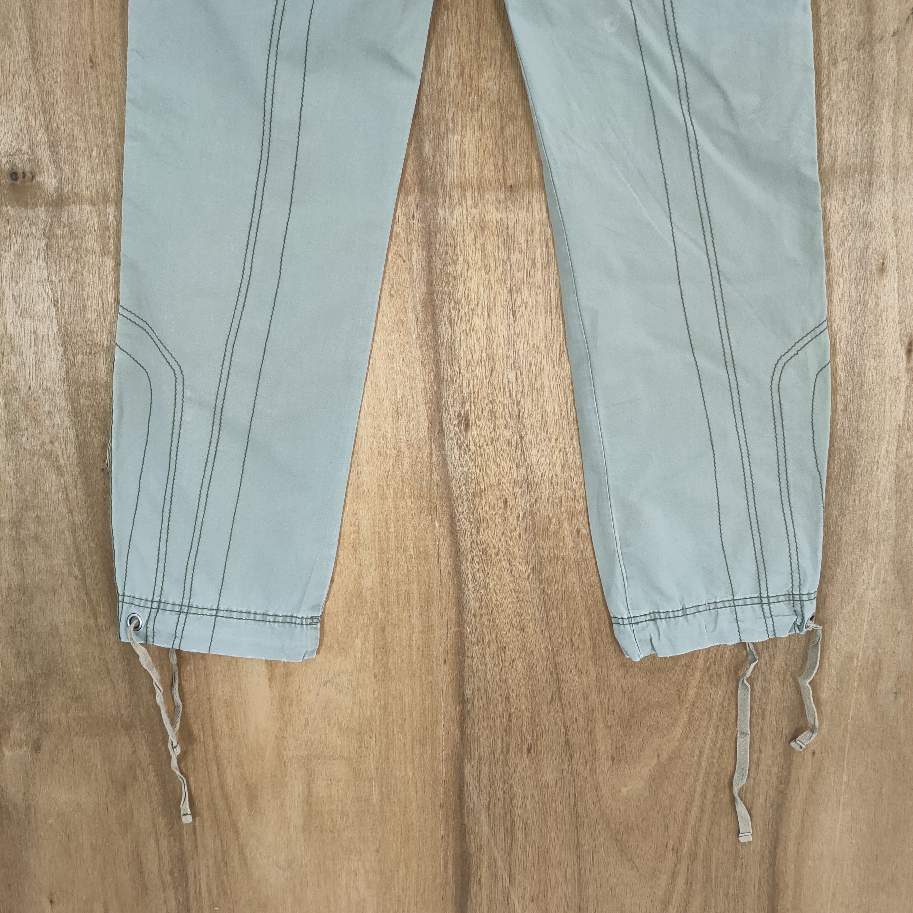Abercrombie & Fitch A&F MULTIPOCKET FADED WOMAN CARGO PANTS Size US 30 / EU 46 - 11 Thumbnail