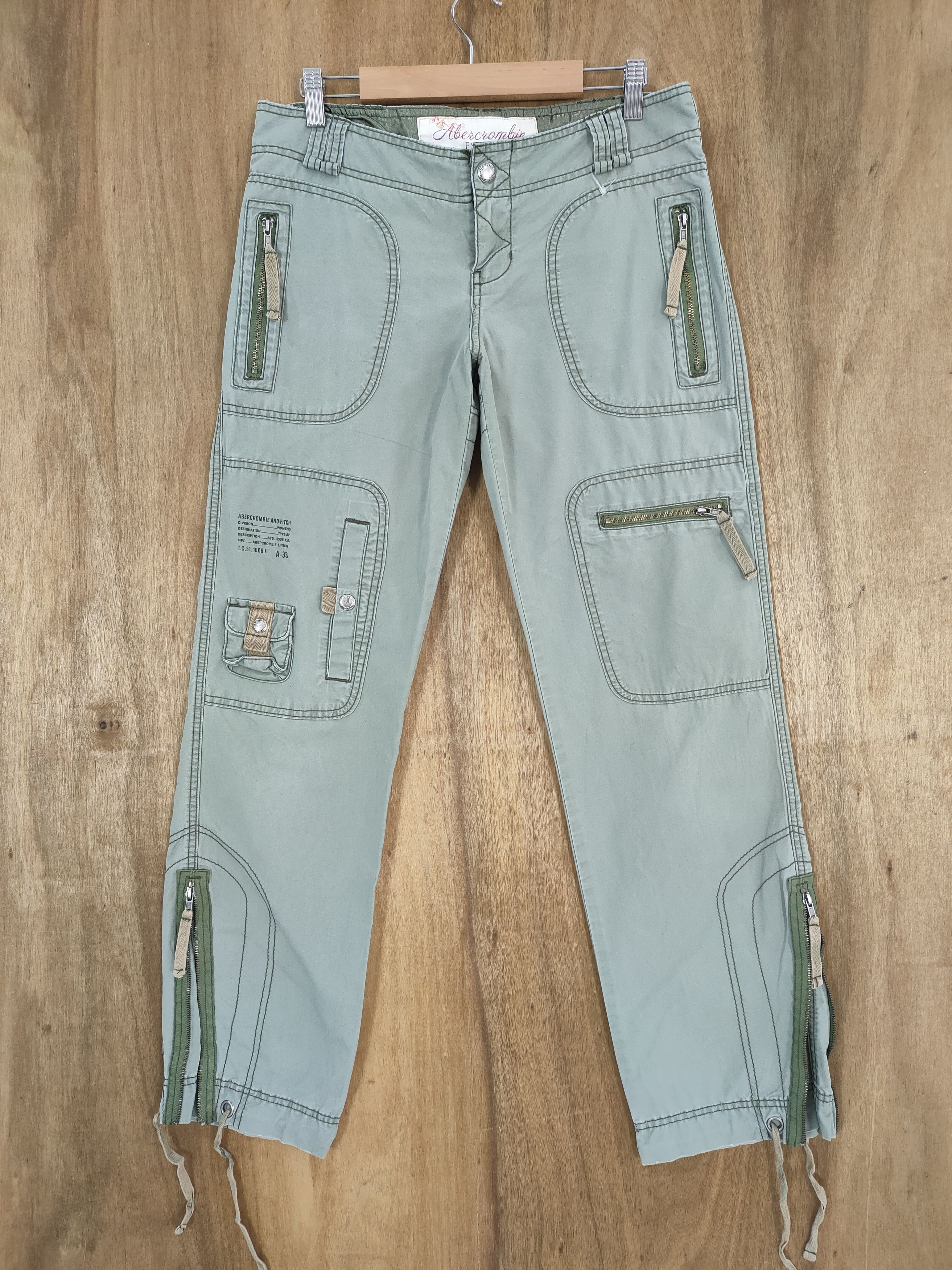 Abercrombie & Fitch A&F MULTIPOCKET FADED WOMAN CARGO PANTS Size US 30 / EU 46 - 1 Thumbnail