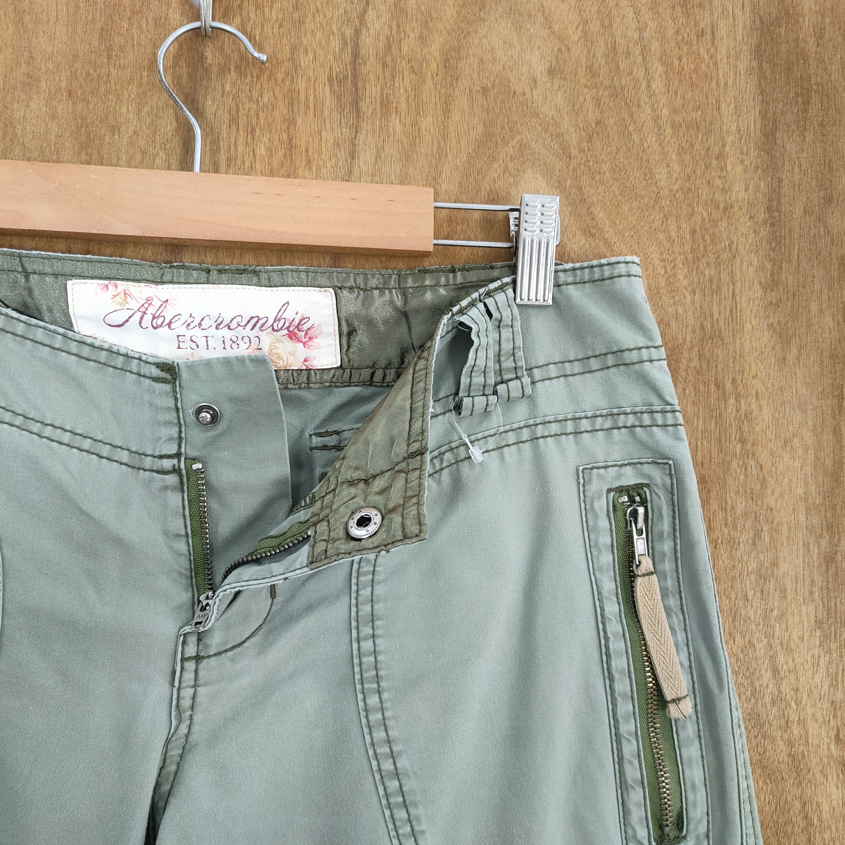 Abercrombie & Fitch A&F MULTIPOCKET FADED WOMAN CARGO PANTS Size US 30 / EU 46 - 12 Thumbnail