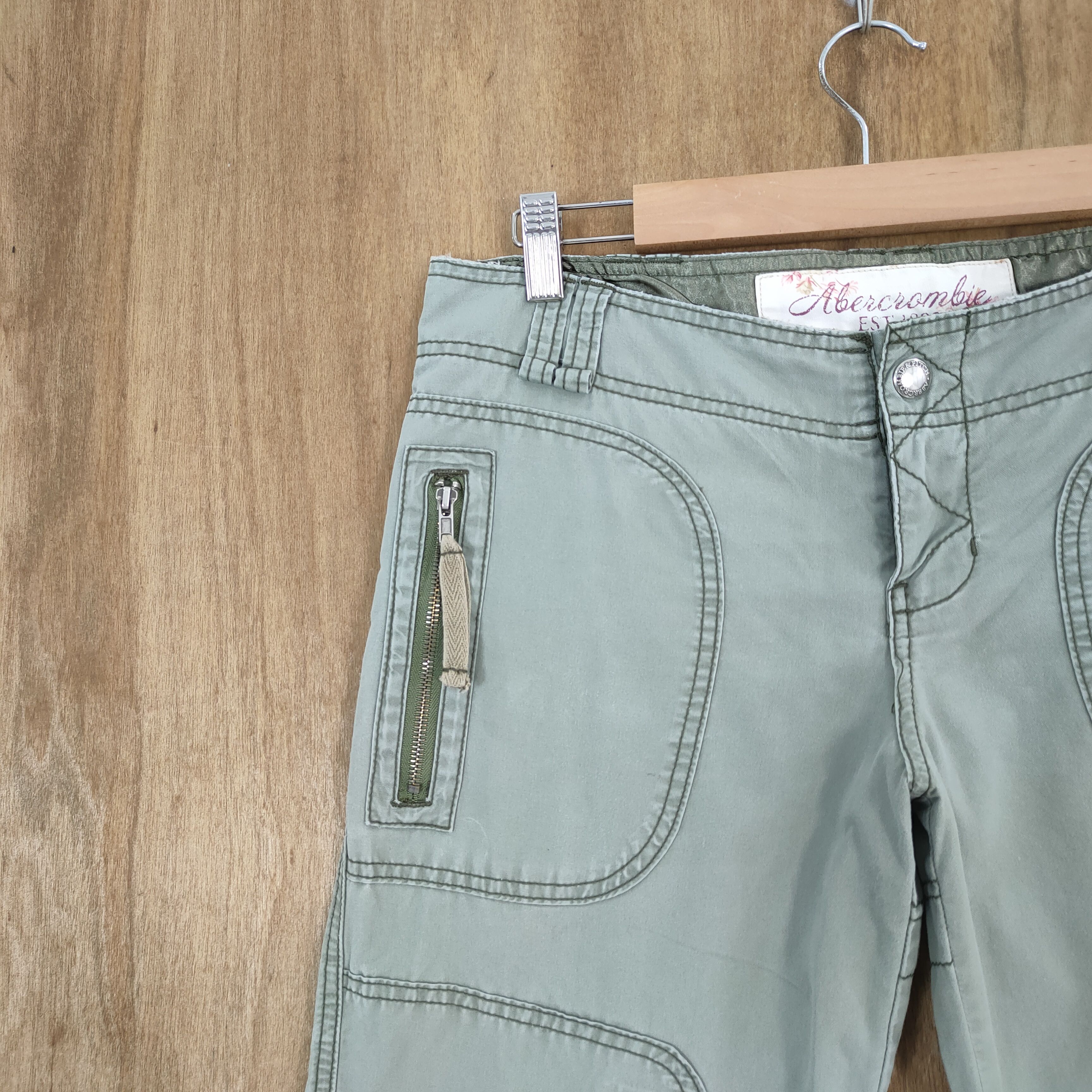 Abercrombie & Fitch A&F MULTIPOCKET FADED WOMAN CARGO PANTS Size US 30 / EU 46 - 5 Thumbnail