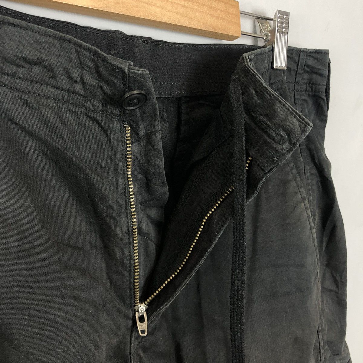 Uniqlo Uniqlo japan Black multipocket tactical Jogger Pants #c1286 Size US 28 / EU 44 - 7 Thumbnail