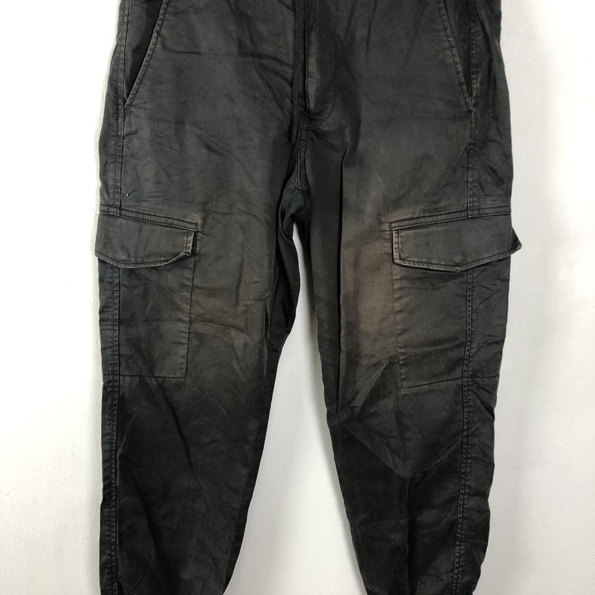 Uniqlo Uniqlo japan Black multipocket tactical Jogger Pants #c1286 Size US 28 / EU 44 - 4 Thumbnail