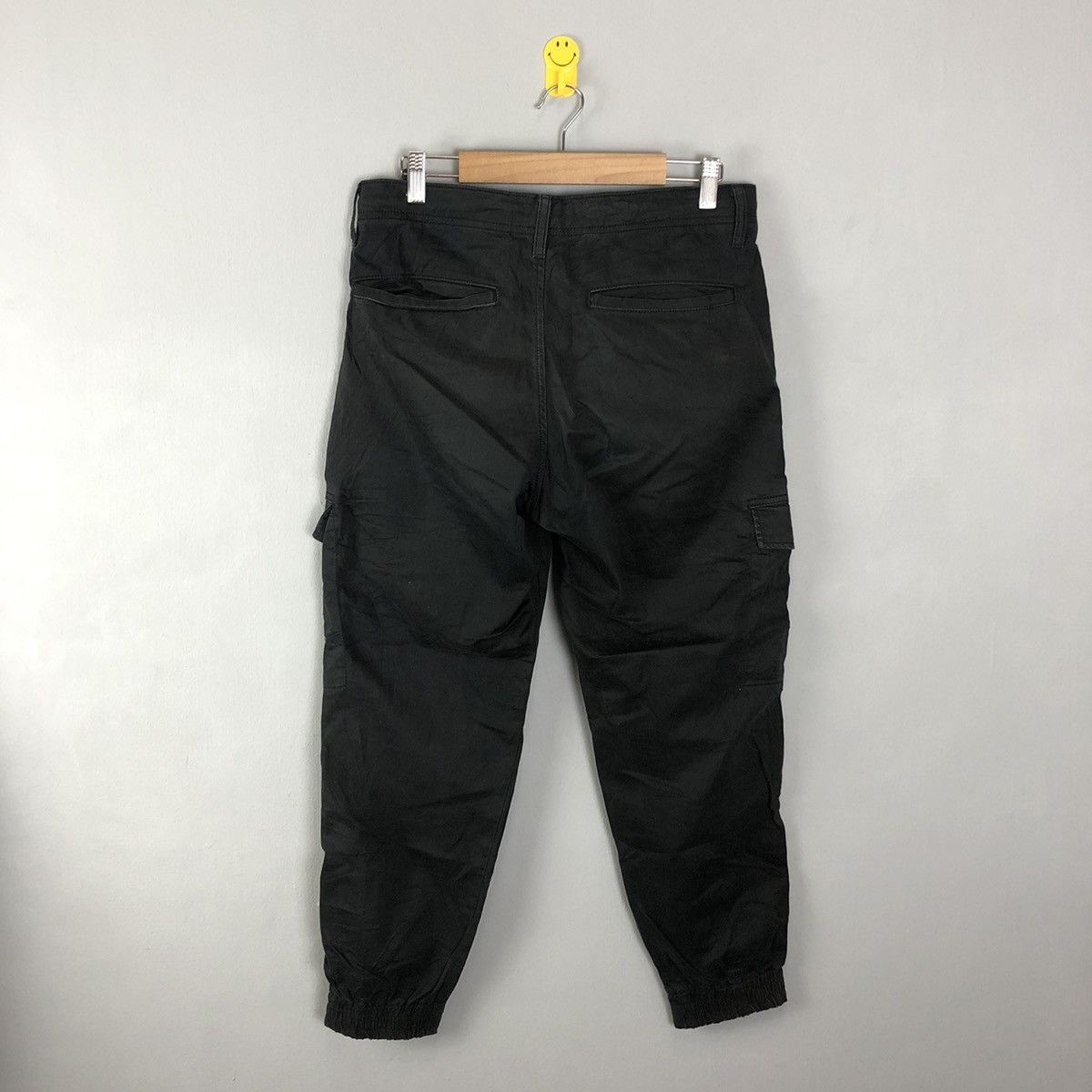Uniqlo Uniqlo japan Black multipocket tactical Jogger Pants #c1286 Size US 28 / EU 44 - 8 Thumbnail
