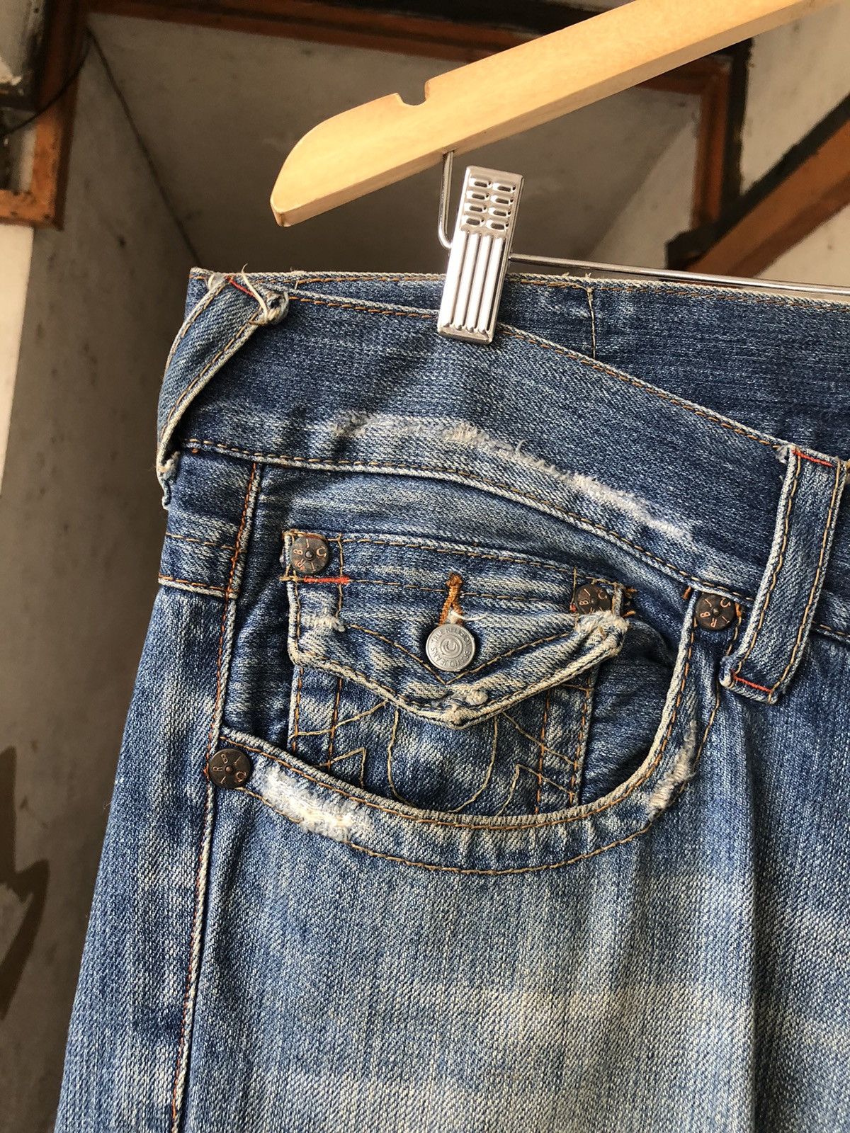 Japanese Brand Vintage True Religion Embroidery Logo Loose Fit Denim Size US 38 / EU 54 - 13 Thumbnail