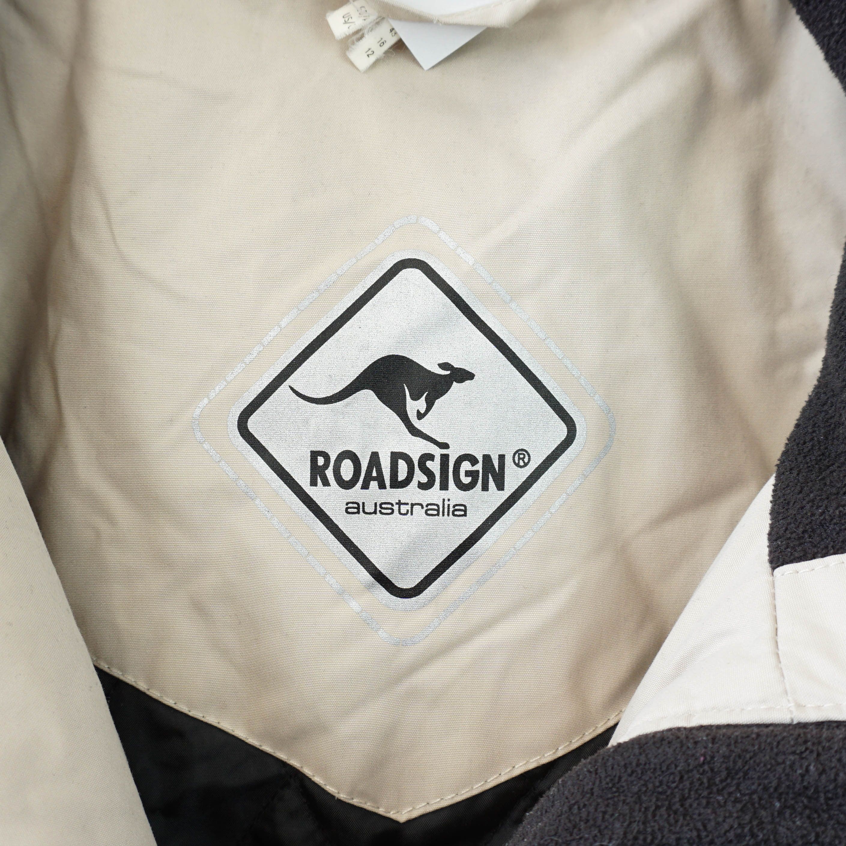 Vintage Roadsign Australia Beige Techwear/Gorpcore Jacket Size L / US 10 / IT 46 - 4 Thumbnail