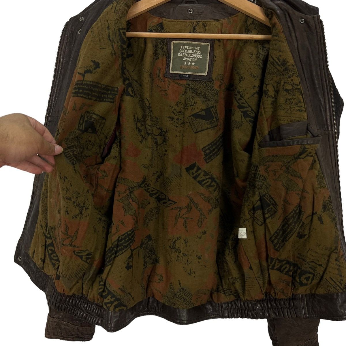 Toyo Enterprises VINTAGE LEATHER JACKET AVIATION COMMANDER PARACHUTE DESIGN Size US L / EU 52-54 / 3 - 11 Thumbnail