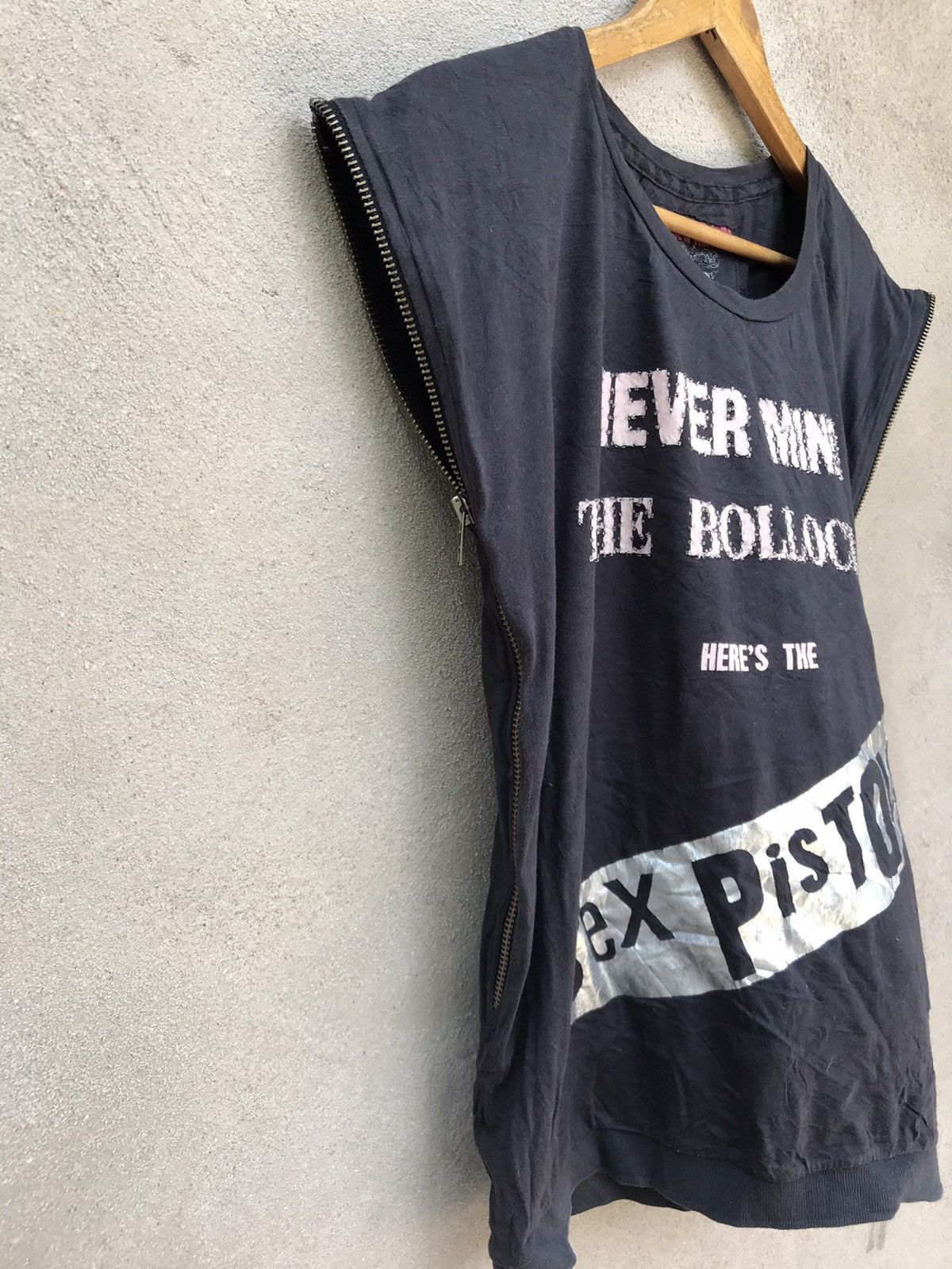 Band Tees × Vintage NEVER MIND THE BOLLOCKS BY SEX PISTOLS TEE Size US S / EU 44-46 / 1 - 7 Thumbnail
