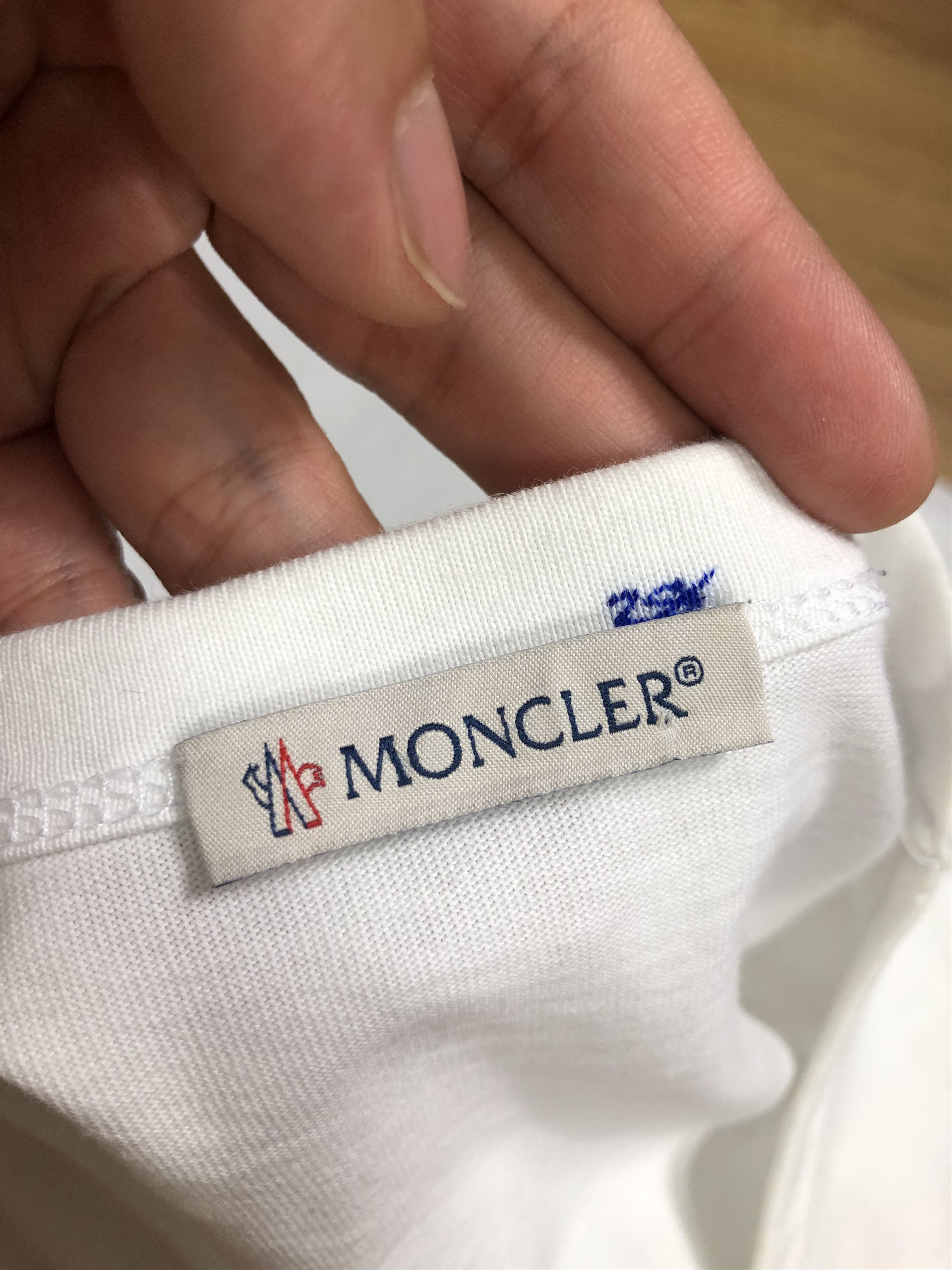 Moncler SS18 MAGLIA EMBROIDERY STITCH BIG LOGO Size US M / EU 48-50 / 2 - 8 Thumbnail