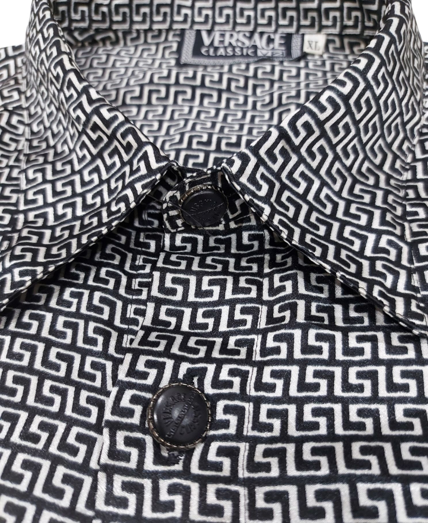 Versace Rare! Vintage Versace V2 Monogram Made in Italy Size US XL / EU 56 / 4 - 4 Thumbnail