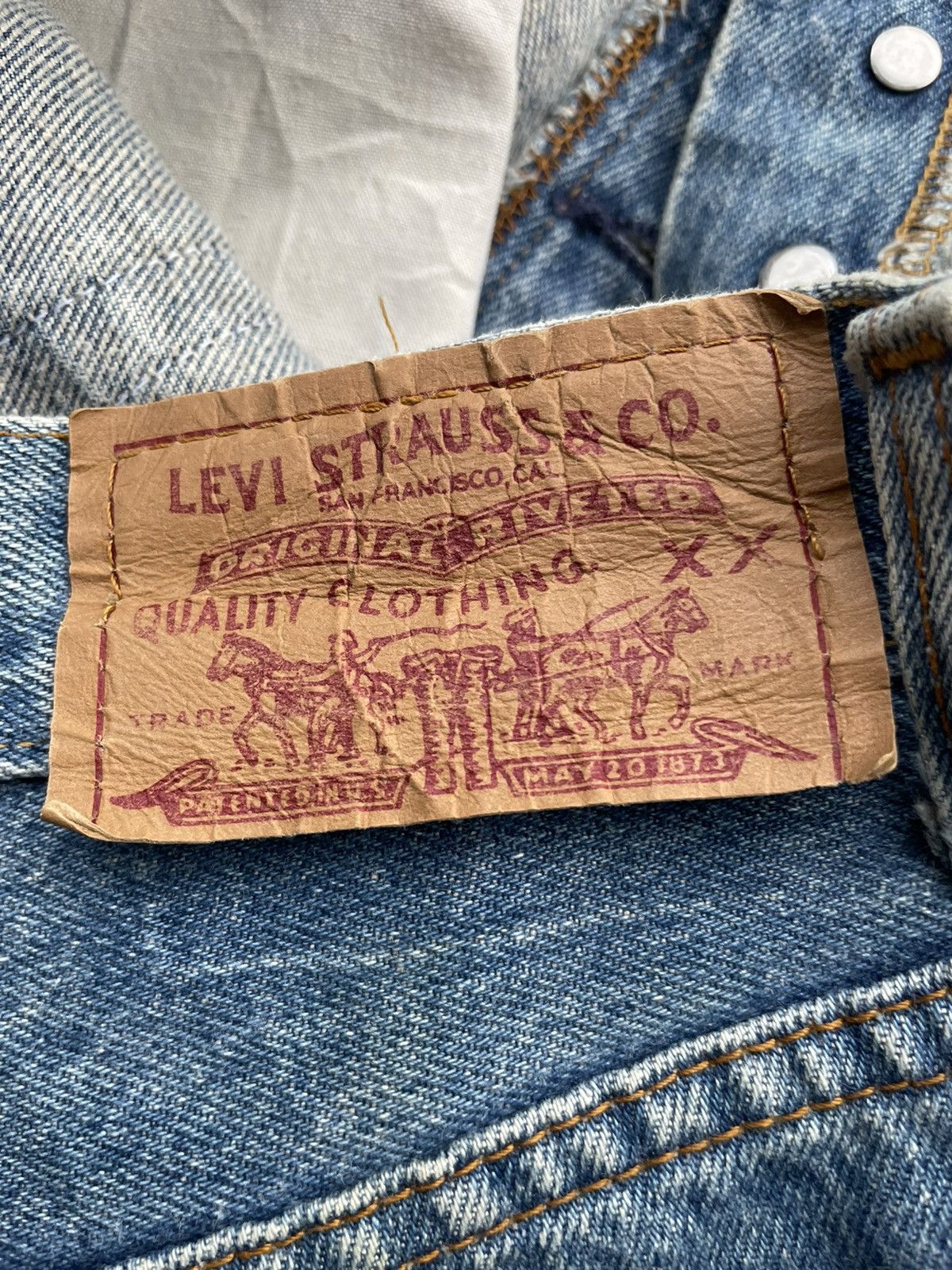 Levi's Vintage Levi’s 501 XX 1992 Usa Aging Faded Wash Denim Size US 30 / EU 46 - 11 Thumbnail
