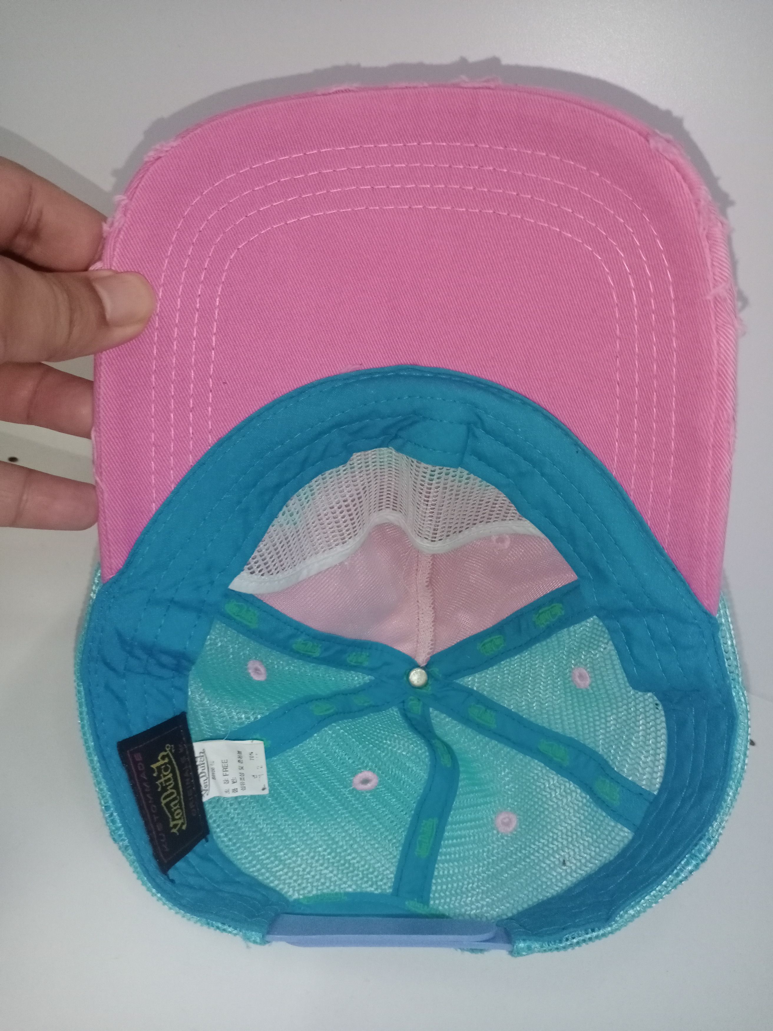 Von Dutch Vtg Von Dutch x Embroidered Logo x Ripped Trucker Snapback Size ONE SIZE - 4 Thumbnail