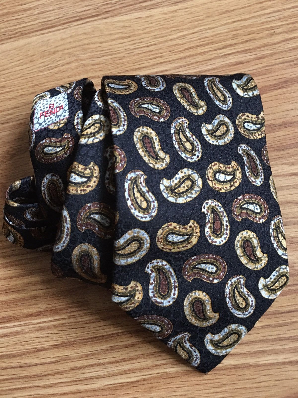 FENDI Rare Paisley Design Handmade Silk Mens Italy Tie