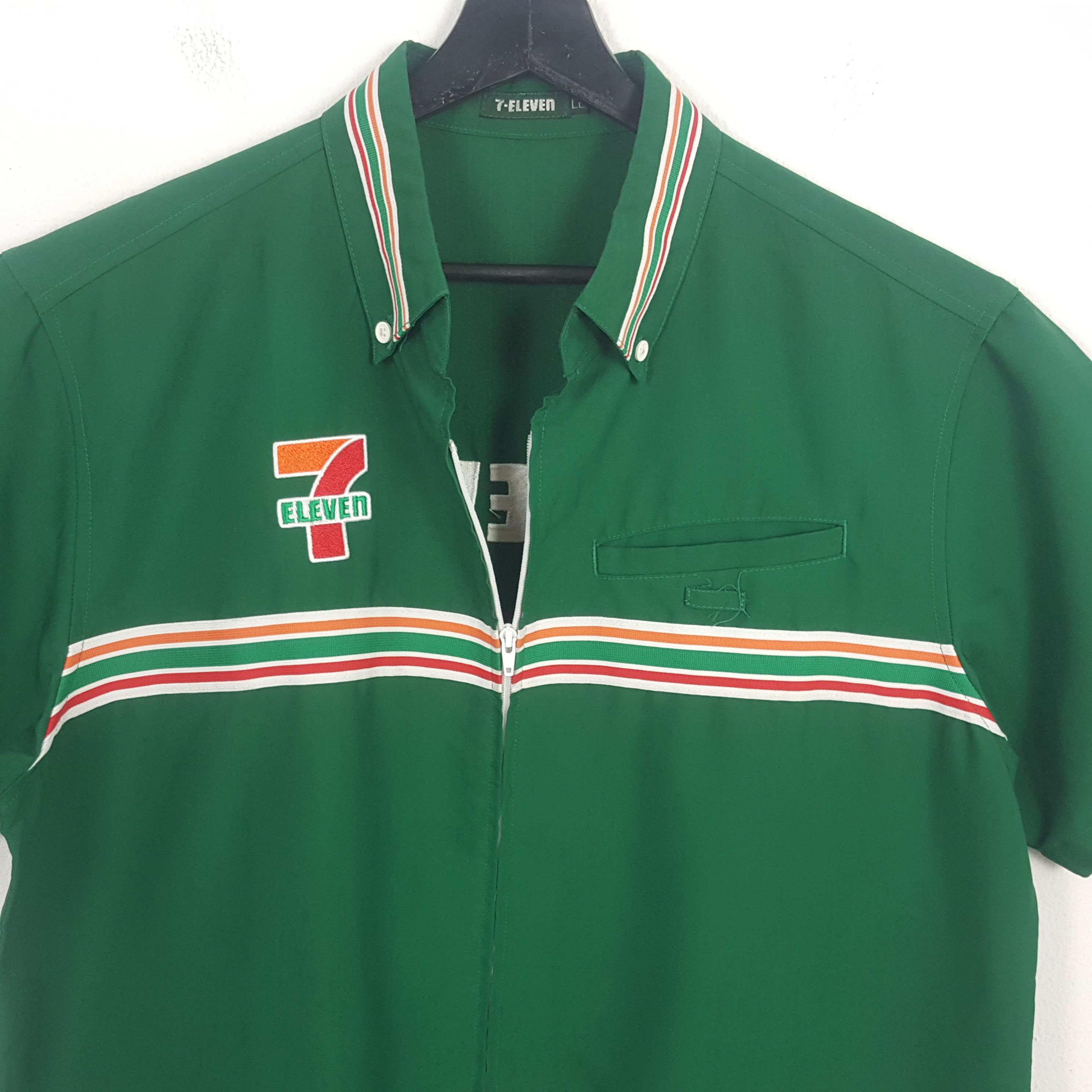 Japanese Brand × Vintage 7 ELEVEN Streetwear Workwear Japanese Style Shirt Size US XL / EU 56 / 4 - 2 Thumbnail