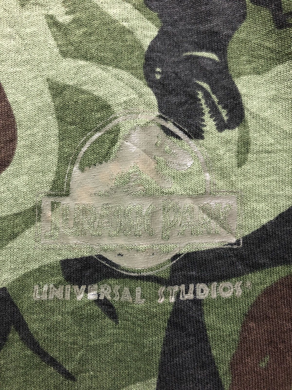 Vintage Vintage Jurassic Park Universal Studios T-Shirt Size US M / EU 48-50 / 2 - 2 Thumbnail