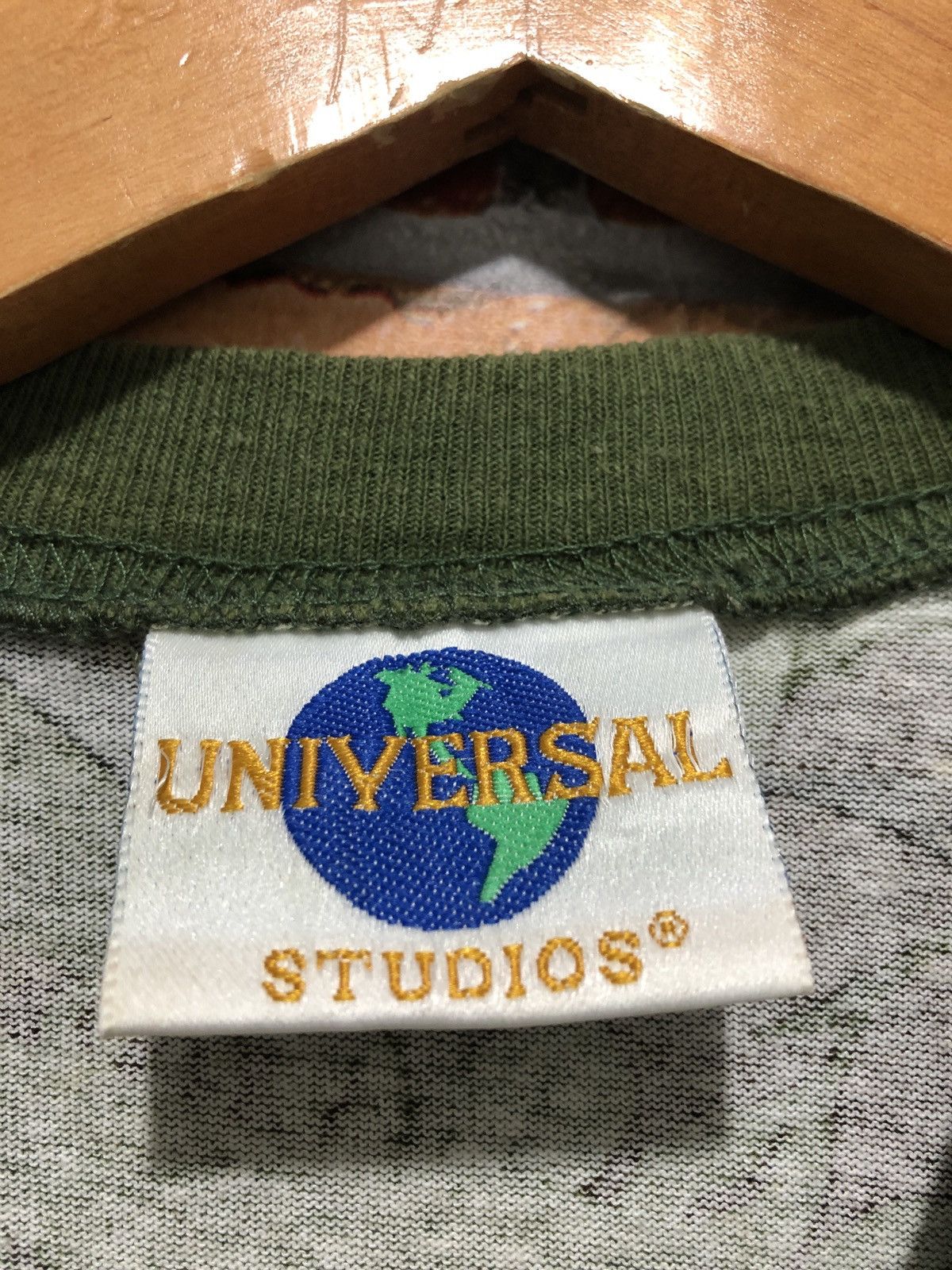 Vintage Vintage Jurassic Park Universal Studios T-Shirt Size US M / EU 48-50 / 2 - 5 Thumbnail