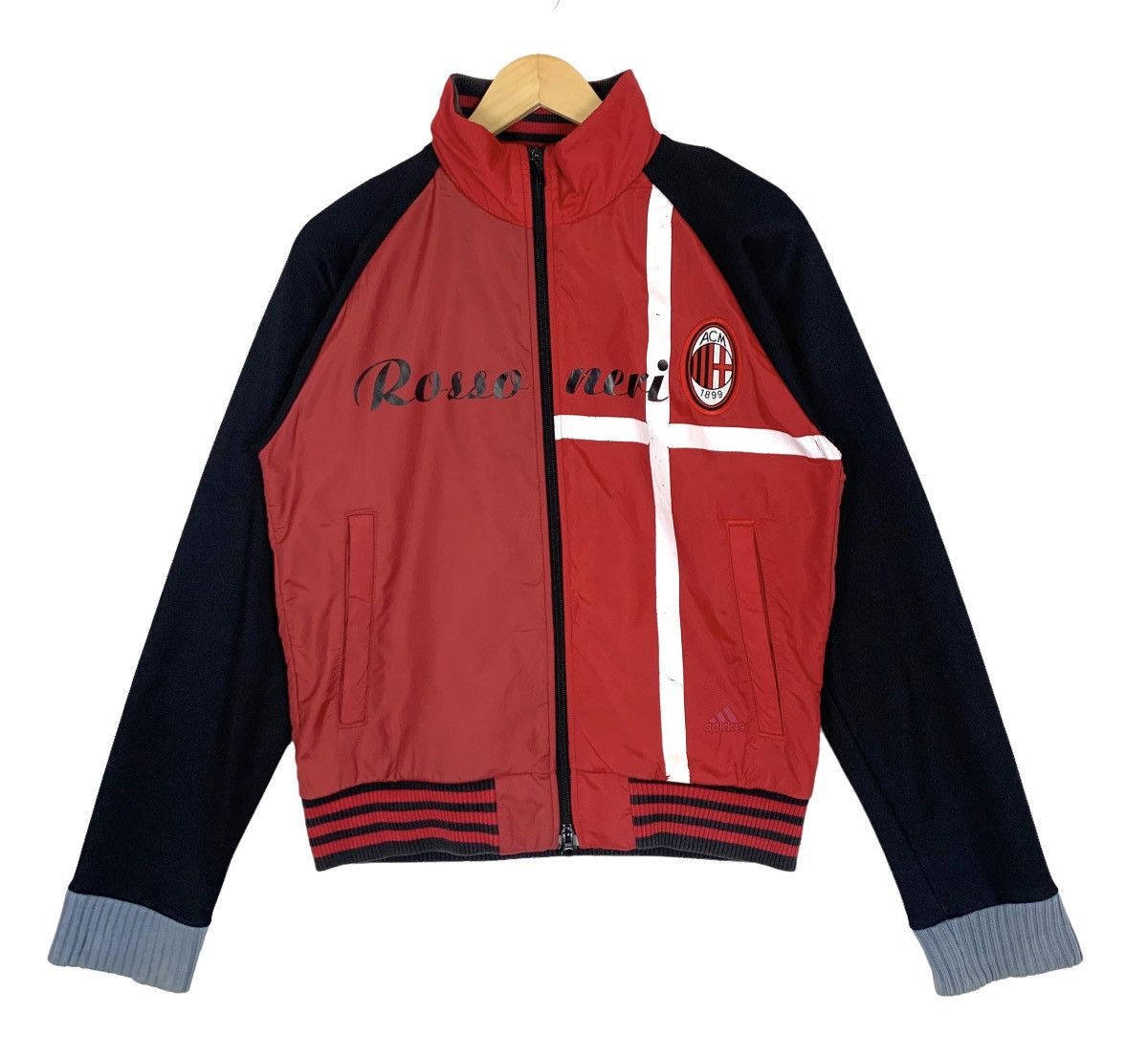 Adidas Vintage Adidas Rosso Neri A.C Milan Soccer Light Jacket / S Size US S / EU 44-46 / 1 - 1 Thumbnail