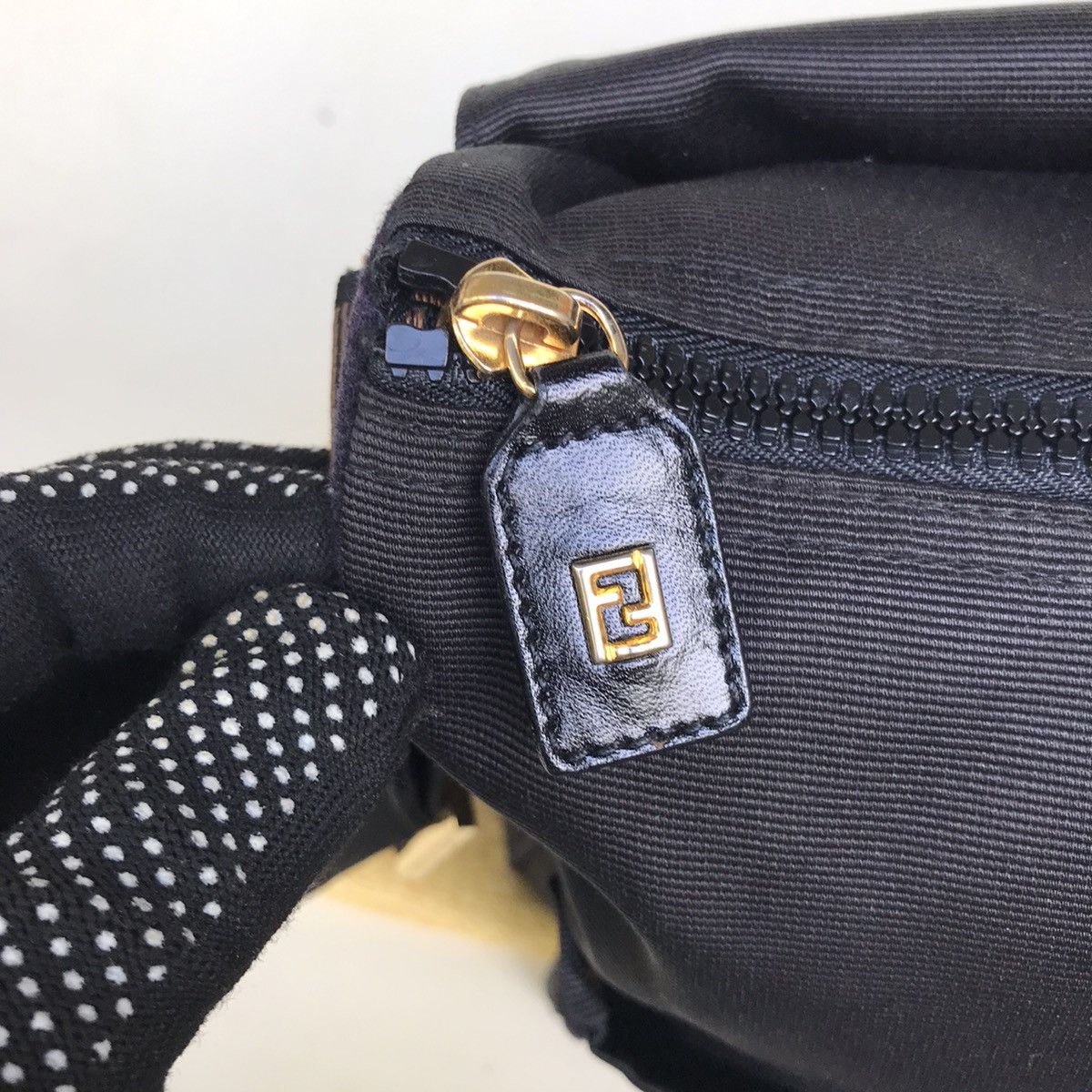 Fendi AUTHENTIC FENDI ROMA CROSSBODY BAG Size ONE SIZE - 14 Thumbnail