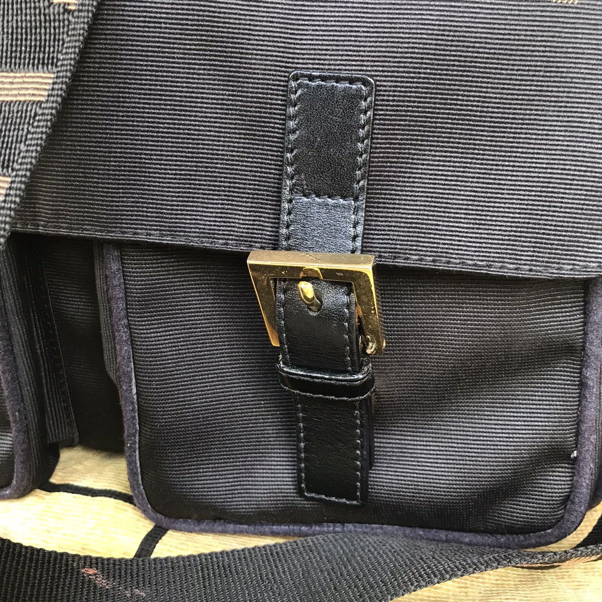 Fendi AUTHENTIC FENDI ROMA CROSSBODY BAG Size ONE SIZE - 3 Thumbnail