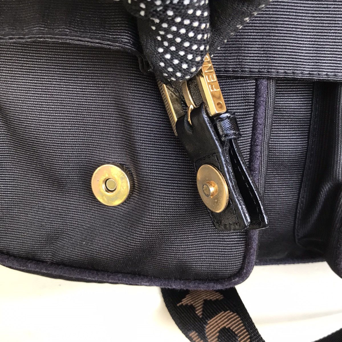 Fendi AUTHENTIC FENDI ROMA CROSSBODY BAG Size ONE SIZE - 11 Thumbnail