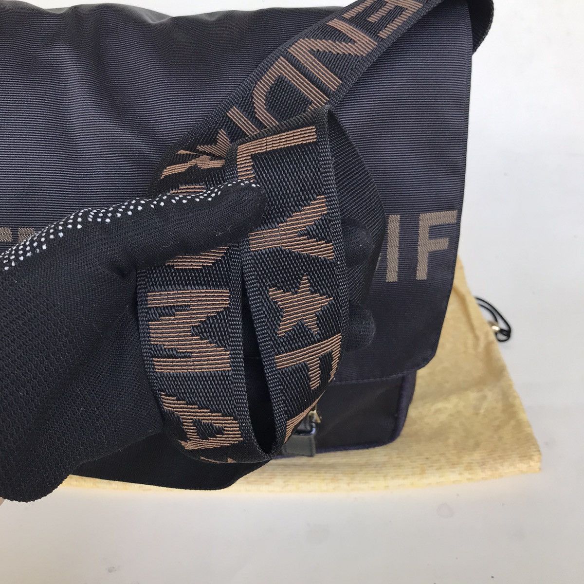 Fendi AUTHENTIC FENDI ROMA CROSSBODY BAG Size ONE SIZE - 22 Thumbnail