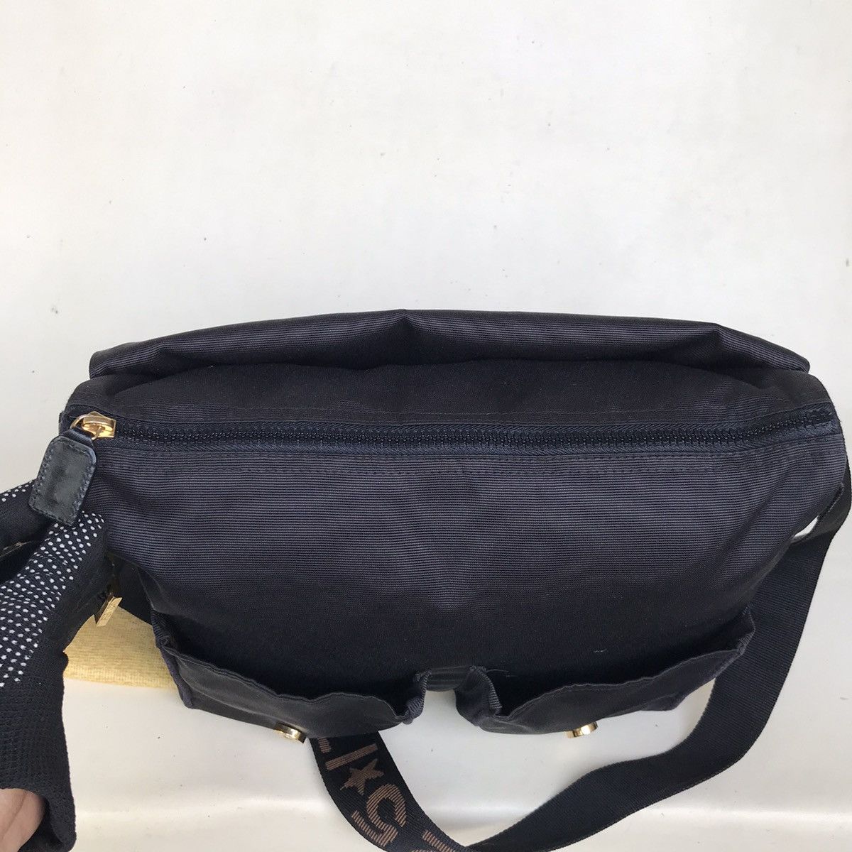 Fendi AUTHENTIC FENDI ROMA CROSSBODY BAG Size ONE SIZE - 13 Thumbnail
