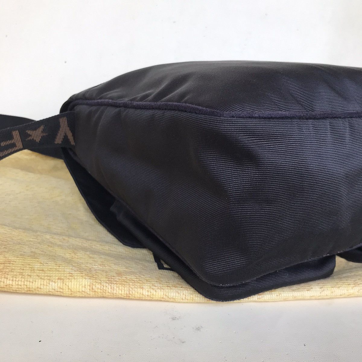 Fendi AUTHENTIC FENDI ROMA CROSSBODY BAG Size ONE SIZE - 10 Thumbnail