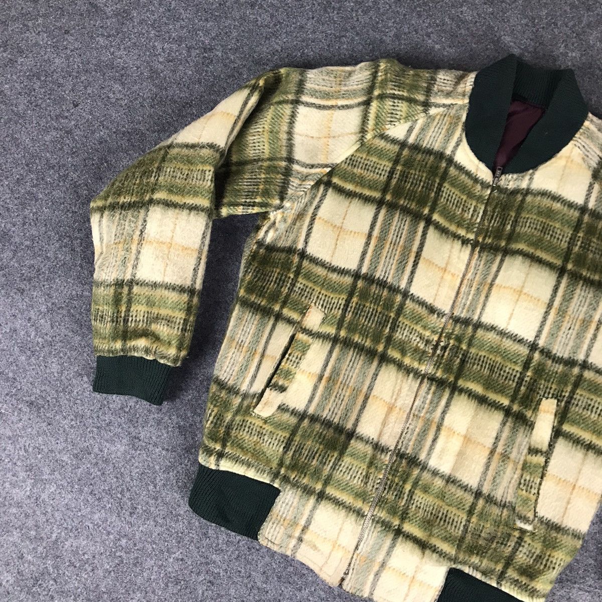 Japanese Brand × Vintage 🔥Vintage bomber very rare navajo design🔥 Size US M / EU 48-50 / 2 - 6 Thumbnail