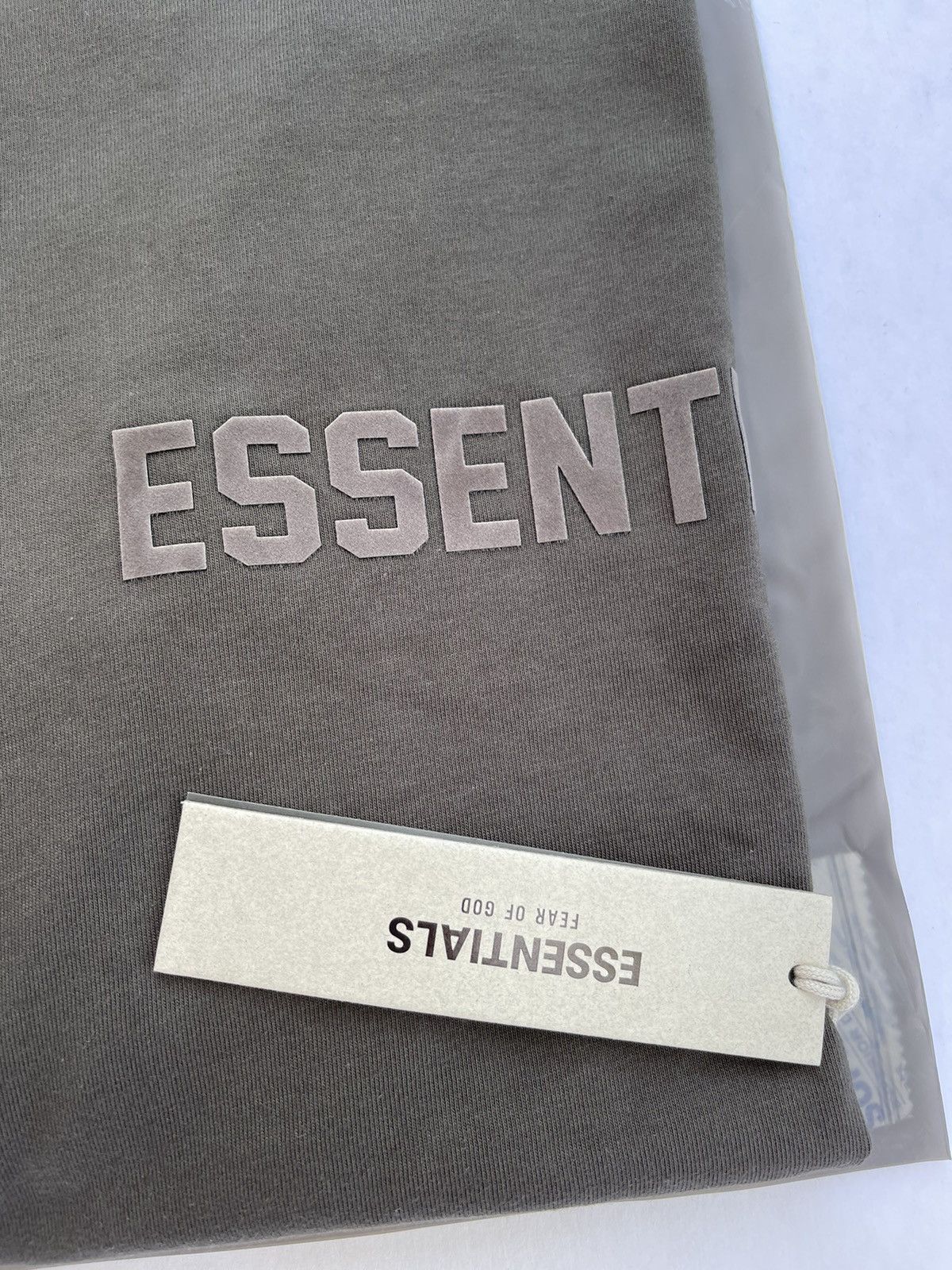 FOG × Fear of God × Pacsun FOG - Essentials Fear Of God Off Black FW22 T-Shirt Sz (XXL) Size US XXL / EU 58 / 5 - 4 Thumbnail