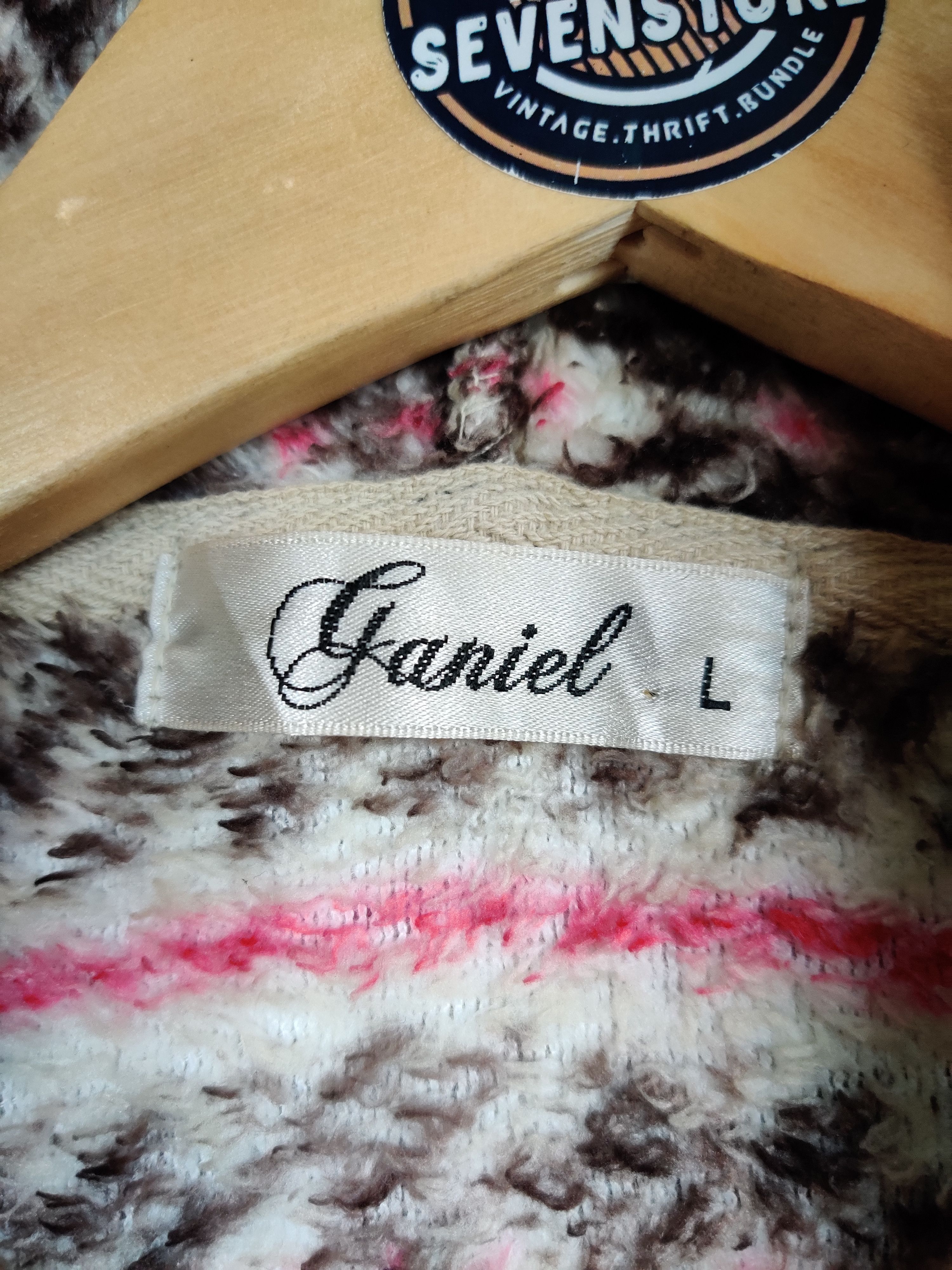 Japanese Brand Vintage Ganiel Fleece Navajo Hoodie Size US L / EU 52-54 / 3 - 6 Thumbnail