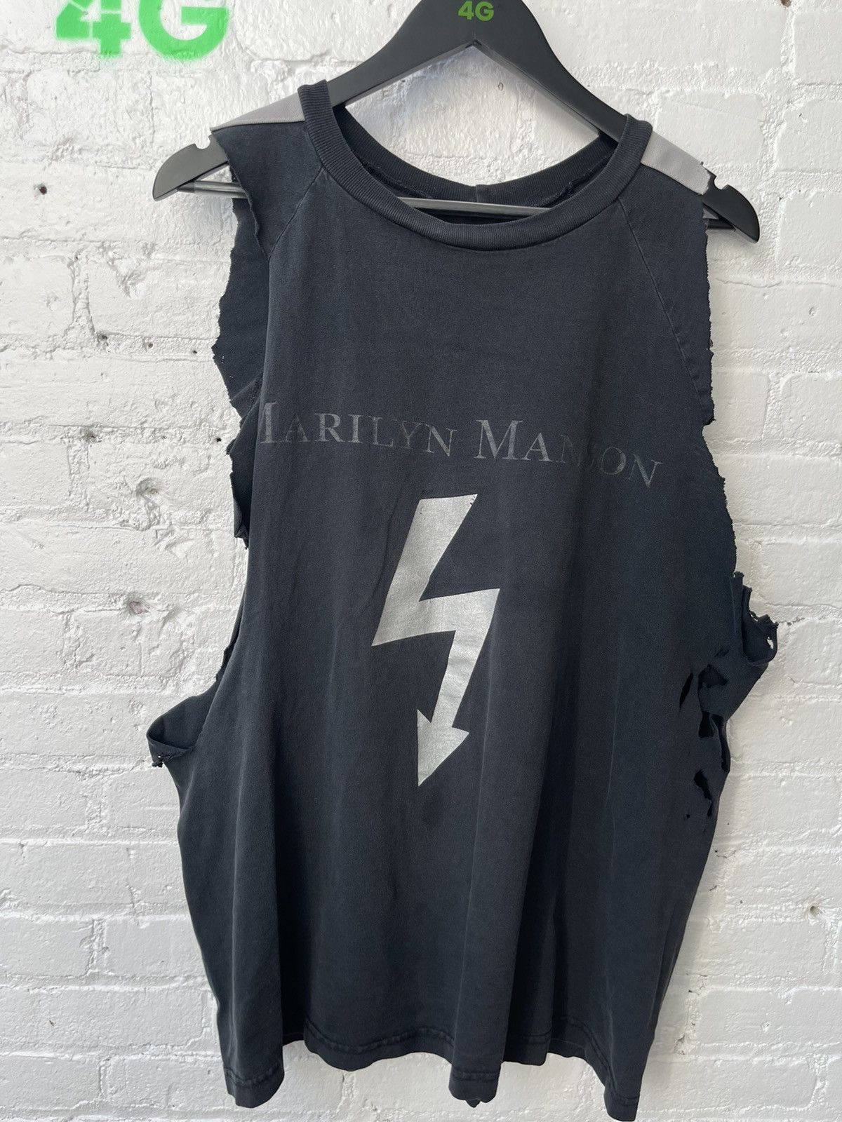 Marilyn Manson × Vintage Vintage 90s THRASHED Marilyn Manson Tank Top Shirt 4Gseller Size US XL / EU 56 / 4 - 2 Thumbnail