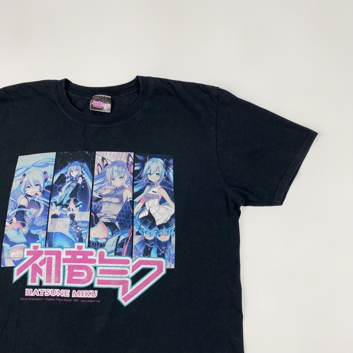 Anime 2000’s Vintage Hatsune Miku Vocaloid Software Promo T-Shirt Size US M / EU 48-50 / 2 - 2 Thumbnail