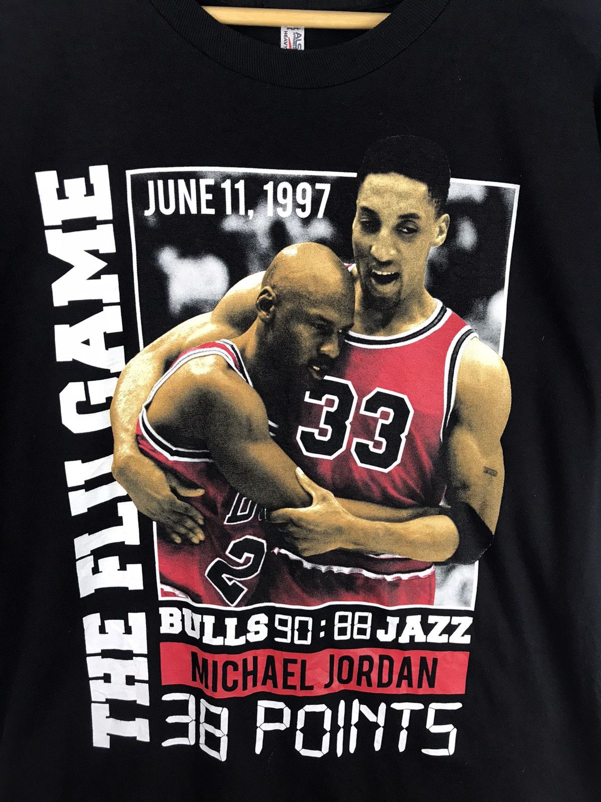 NBA × Vintage Vintage Micheal Jordan Bulls Tshirt Size US XL / EU 56 / 4 - 5 Thumbnail