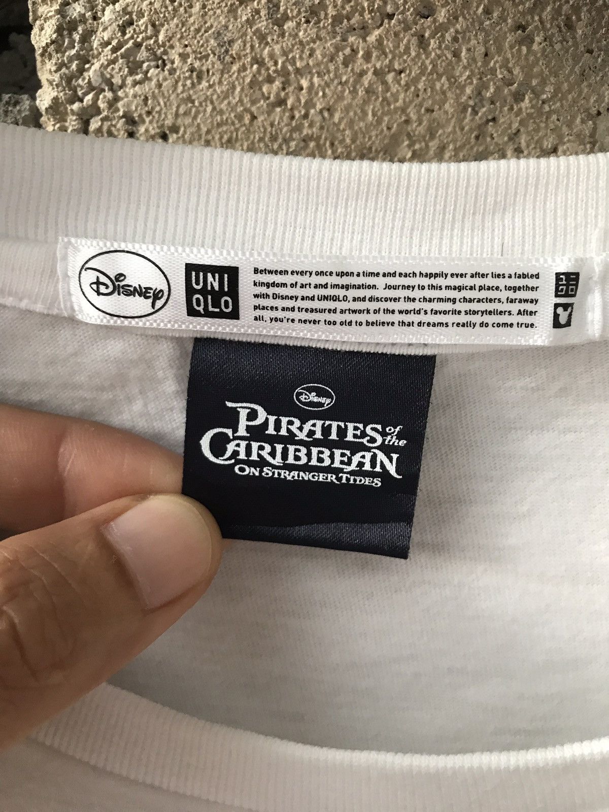 Uniqlo Pirates Of Carribeans Big Printed Nice Screen By Uniqlo Size US M / EU 48-50 / 2 - 5 Thumbnail